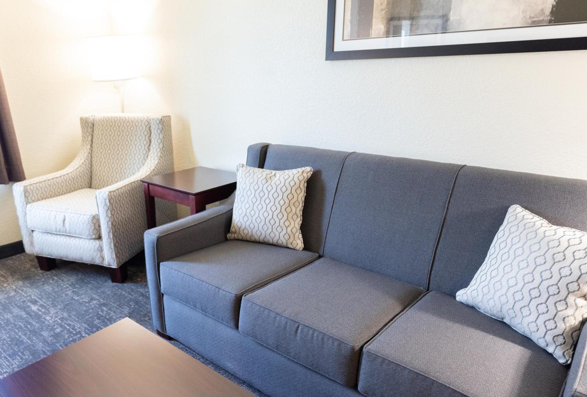 Cobblestone Inn & Suites - Winters photo 79
