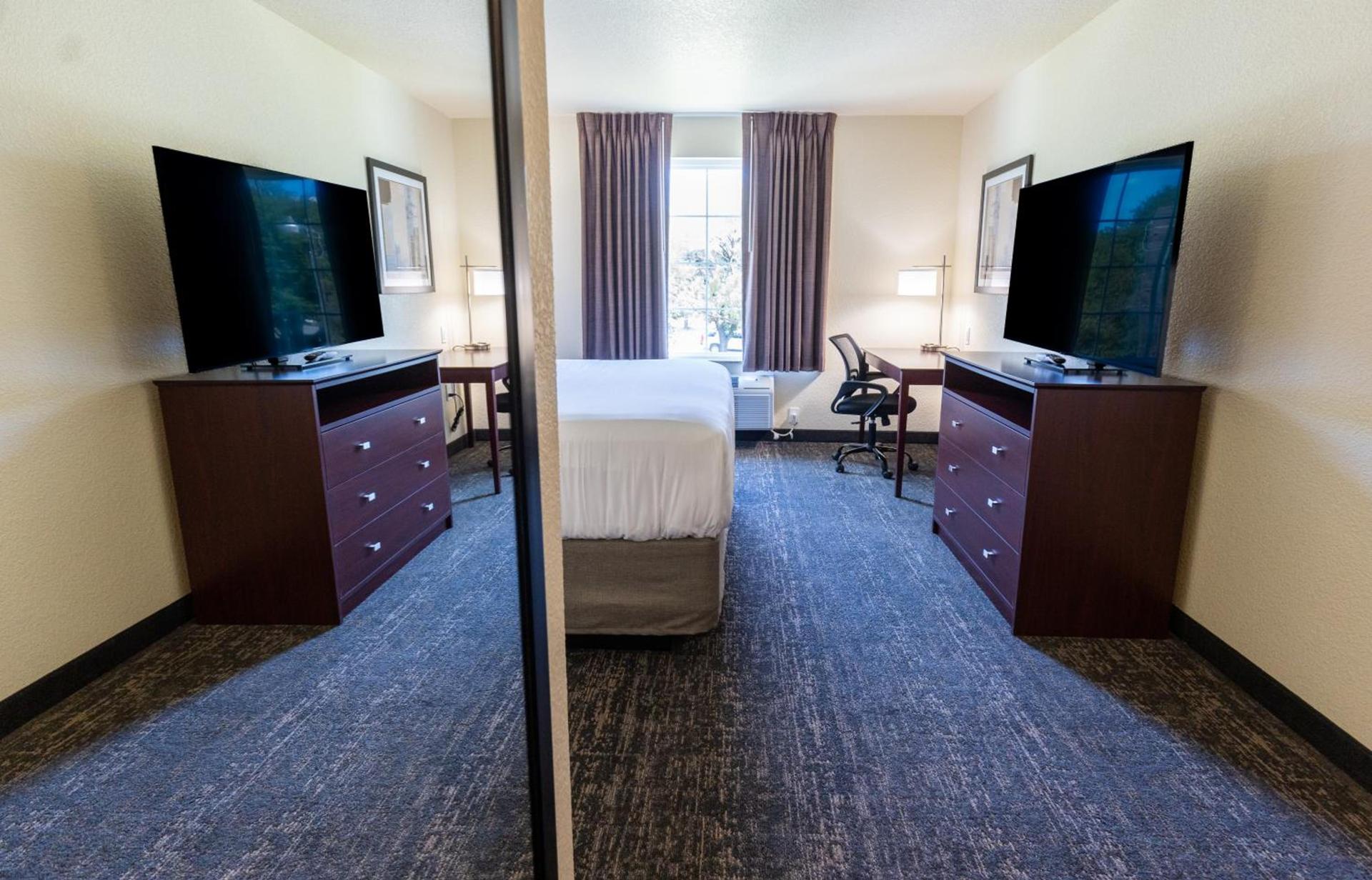 Cobblestone Inn & Suites - Winters photo 78