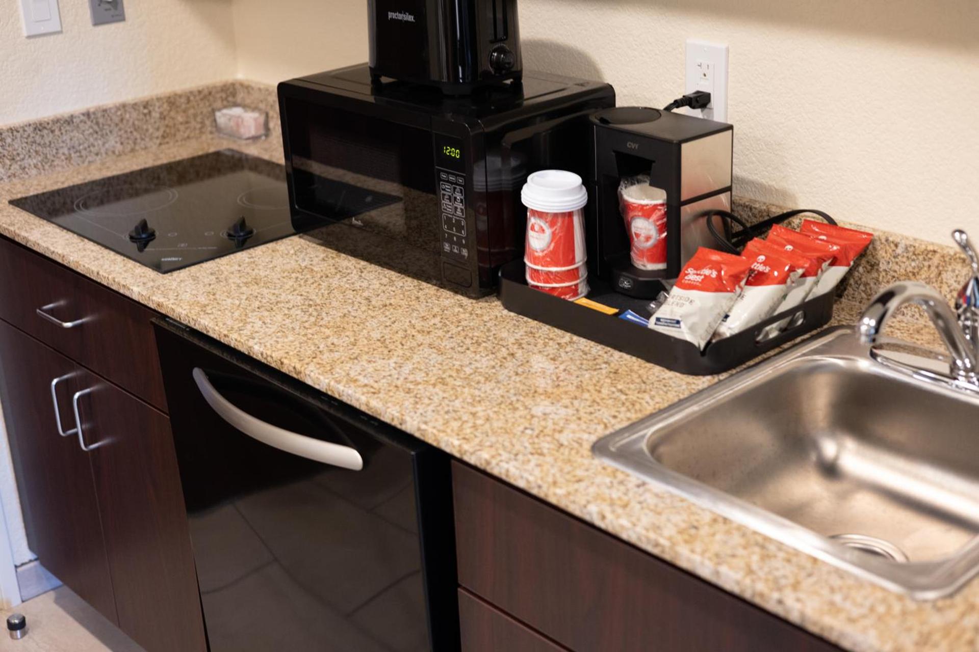Cobblestone Inn & Suites - Winters photo 80