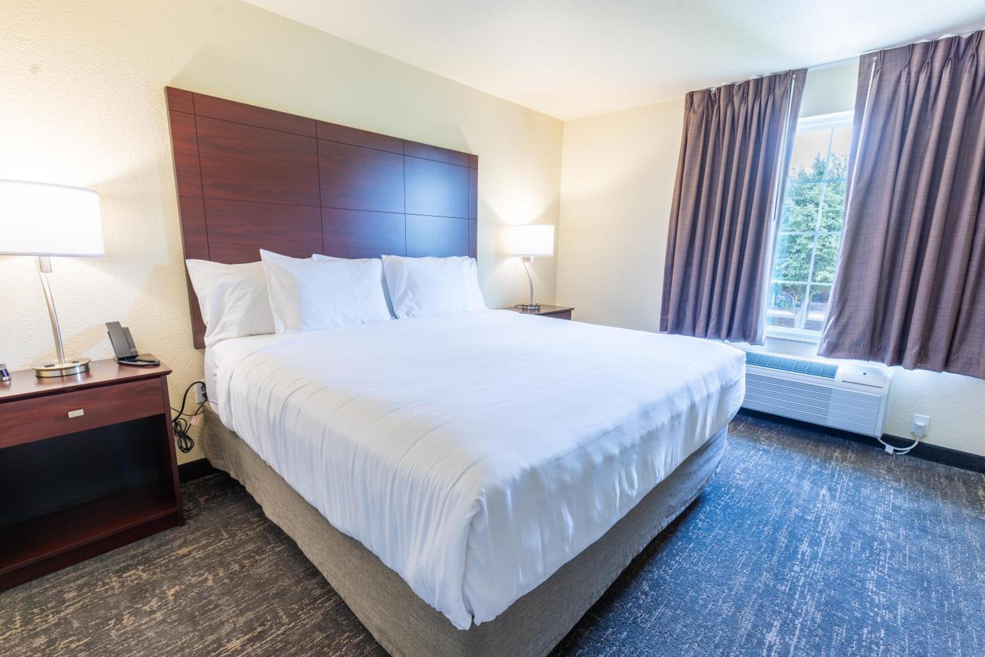 Cobblestone Inn & Suites - Winters photo 83