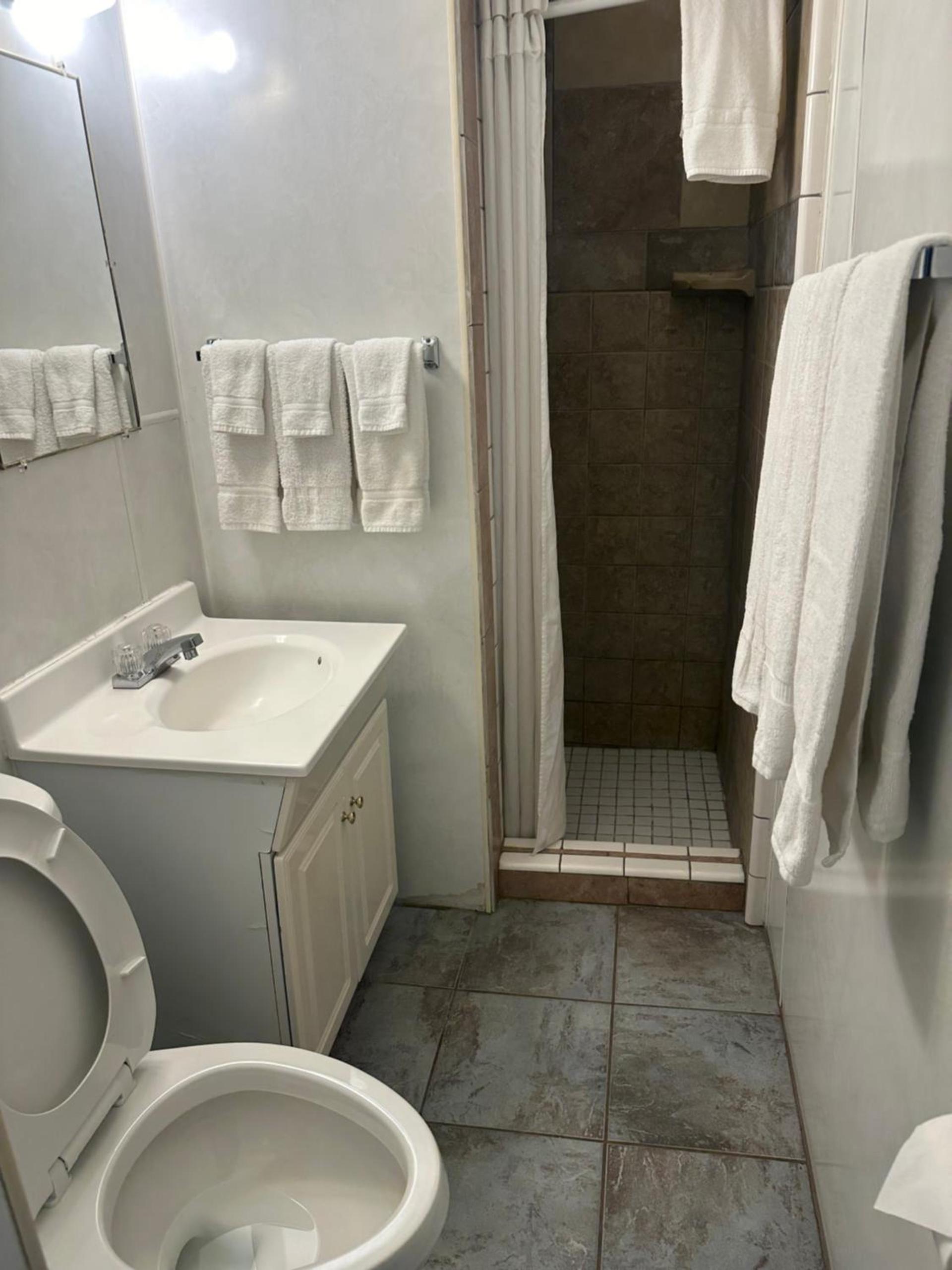 Grand Central Motel photo 9