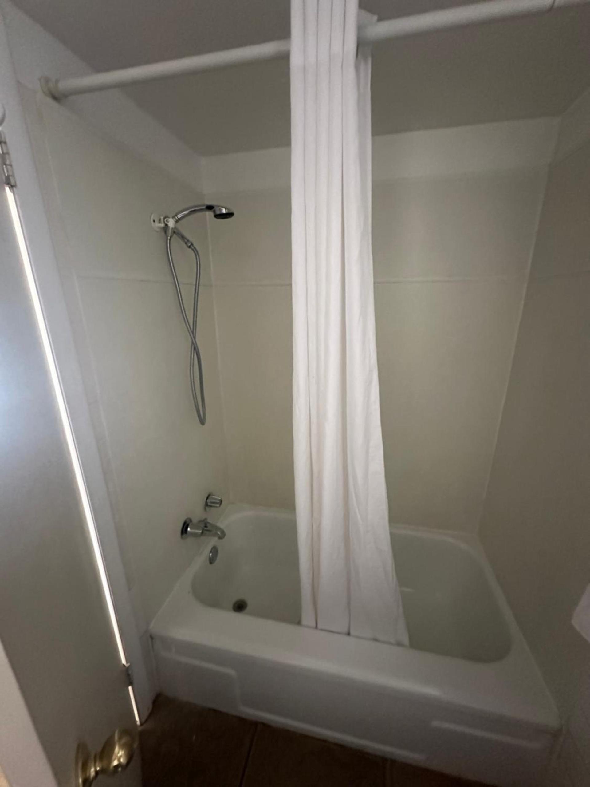 Grand Central Motel photo 12