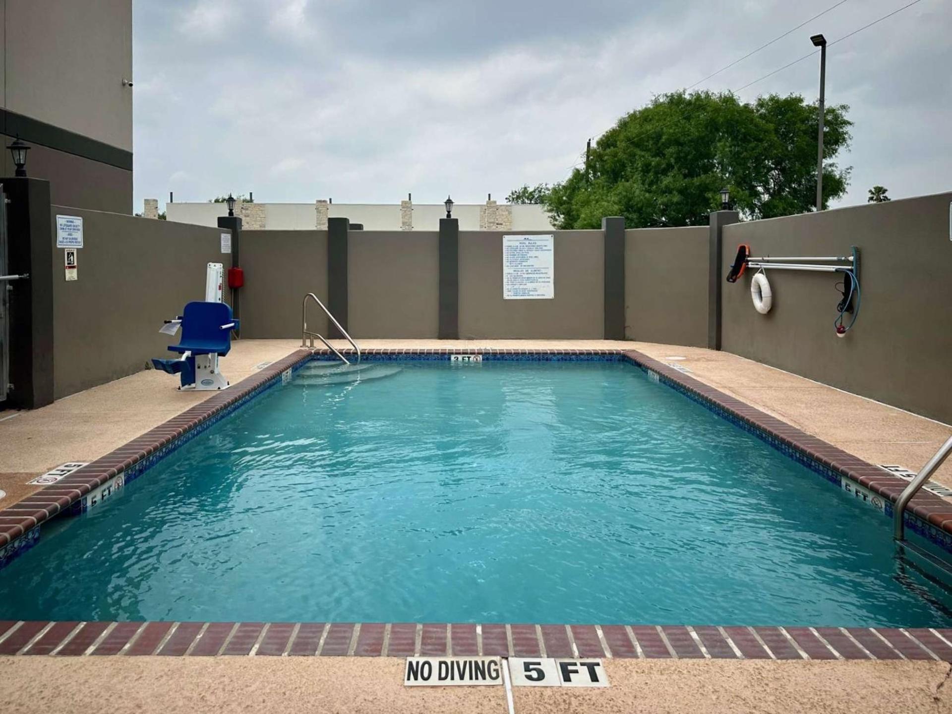Motel 6-Mission, TX photo 2