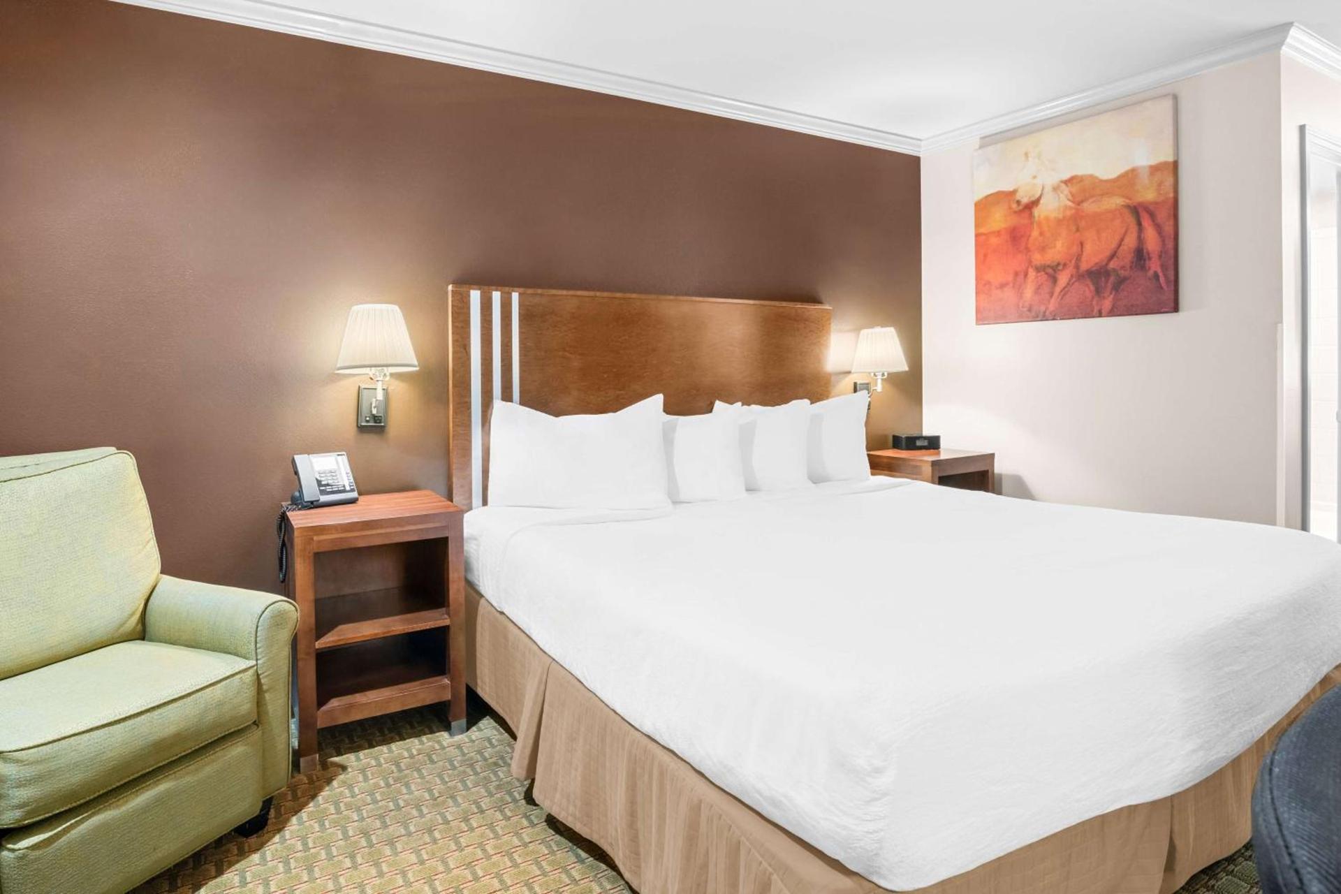 SureStay by Best Western Lakeview photo 14
