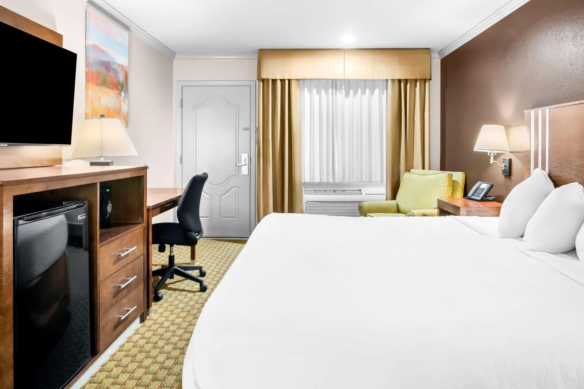 SureStay by Best Western Lakeview photo 15