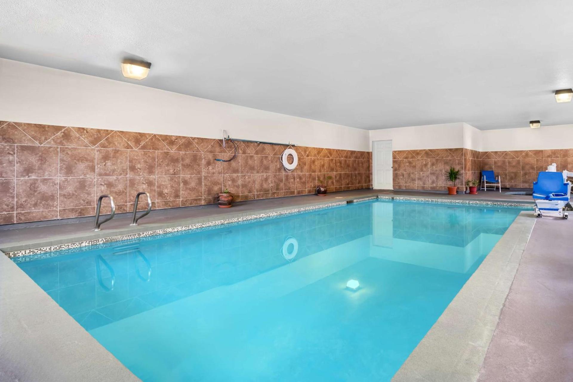 SureStay by Best Western Lakeview photo 25