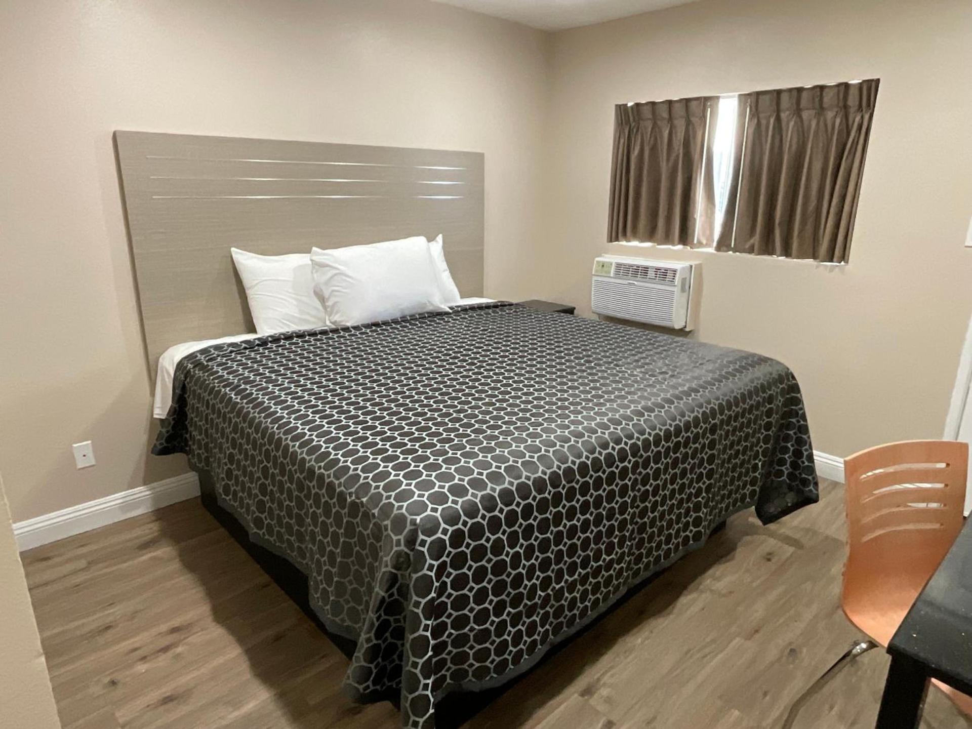 State Motel photo 25