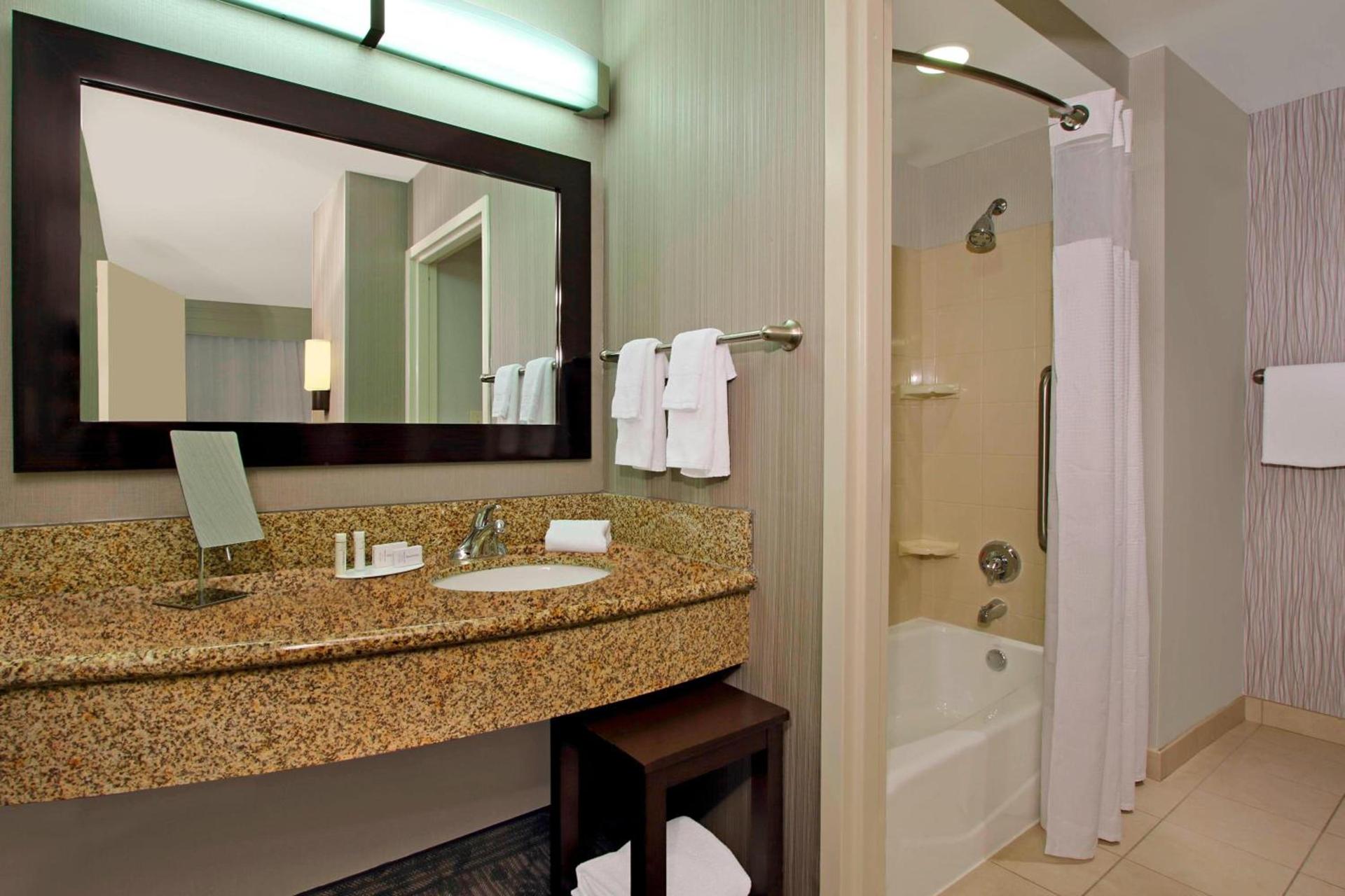 Courtyard by Marriott Atlanta Airport West photo 12