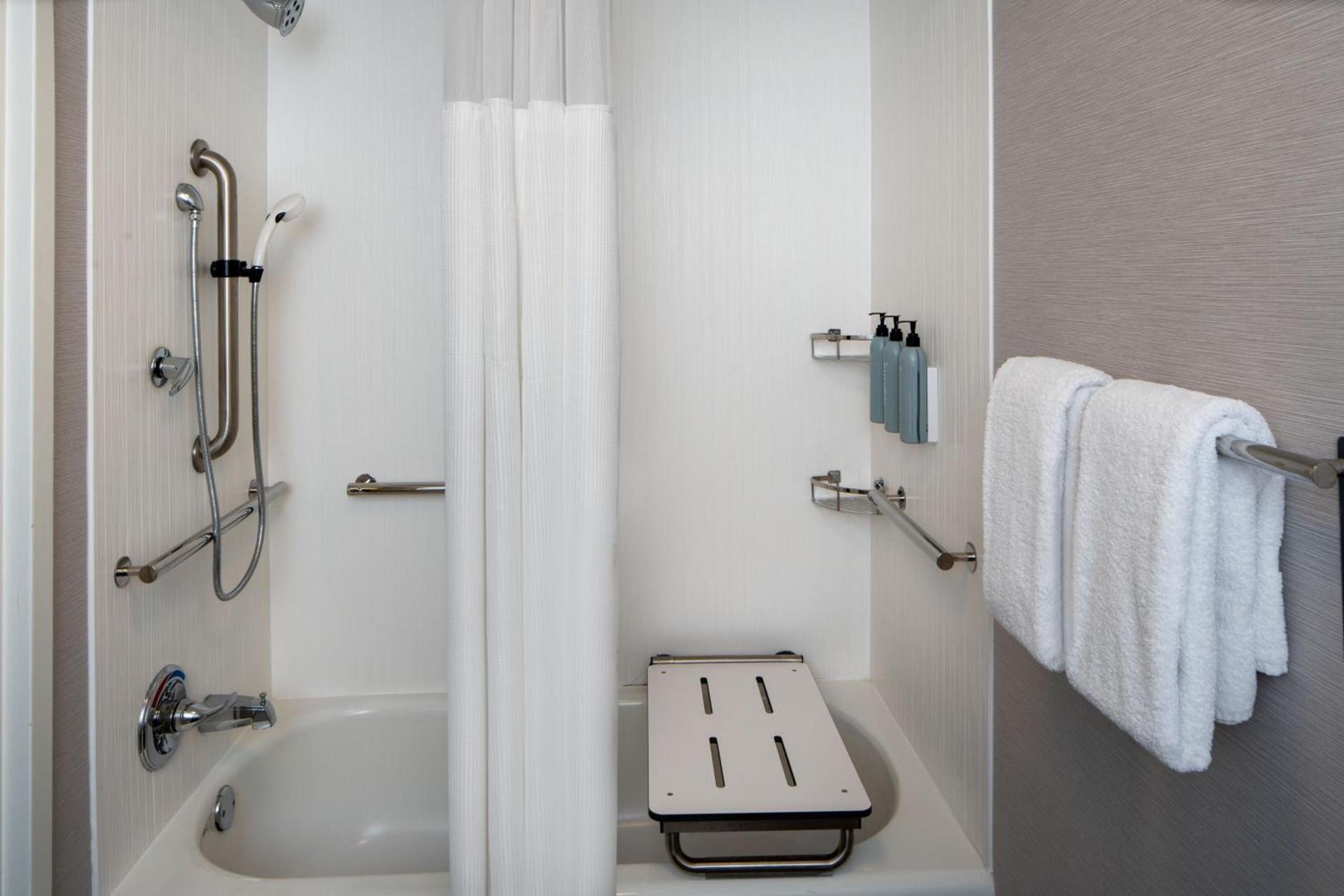 Courtyard by Marriott Decatur photo 8