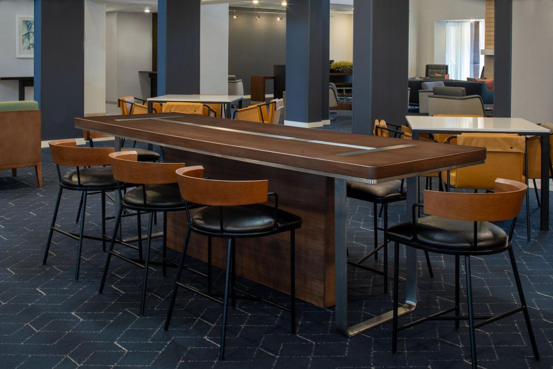 Courtyard by Marriott Decatur photo 17
