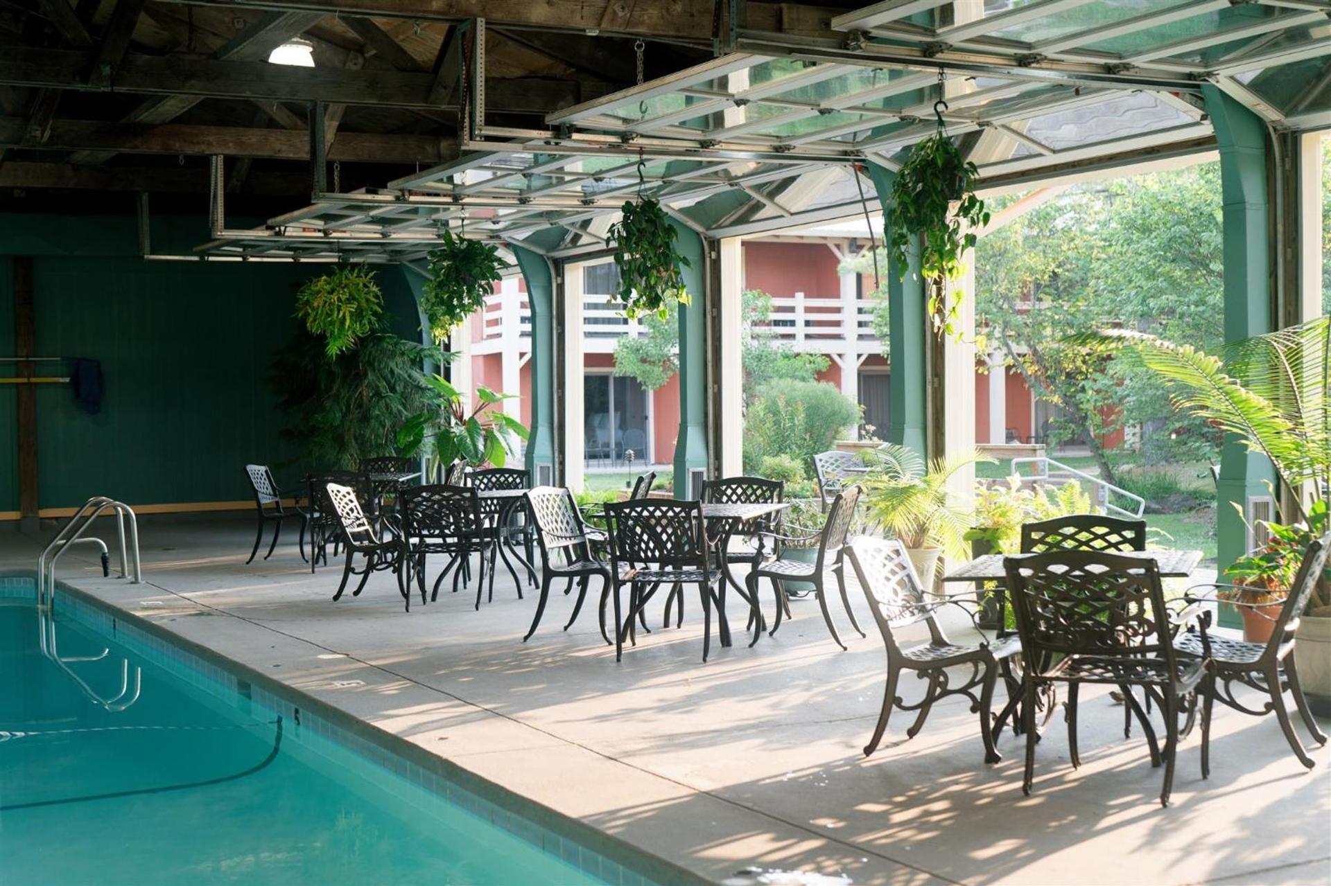 Brown County Inn photo 24