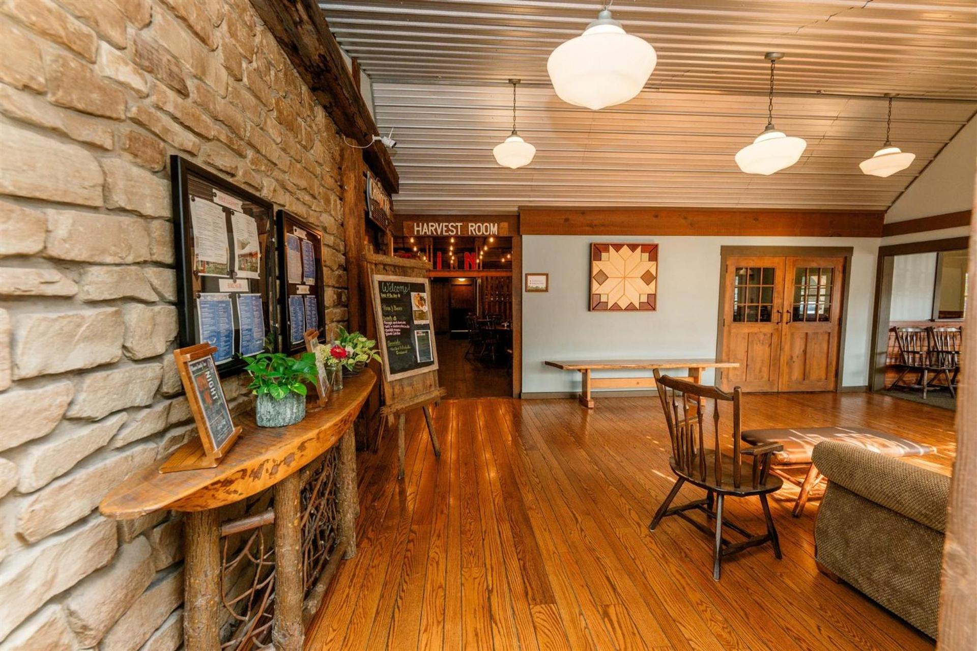 Brown County Inn photo 7