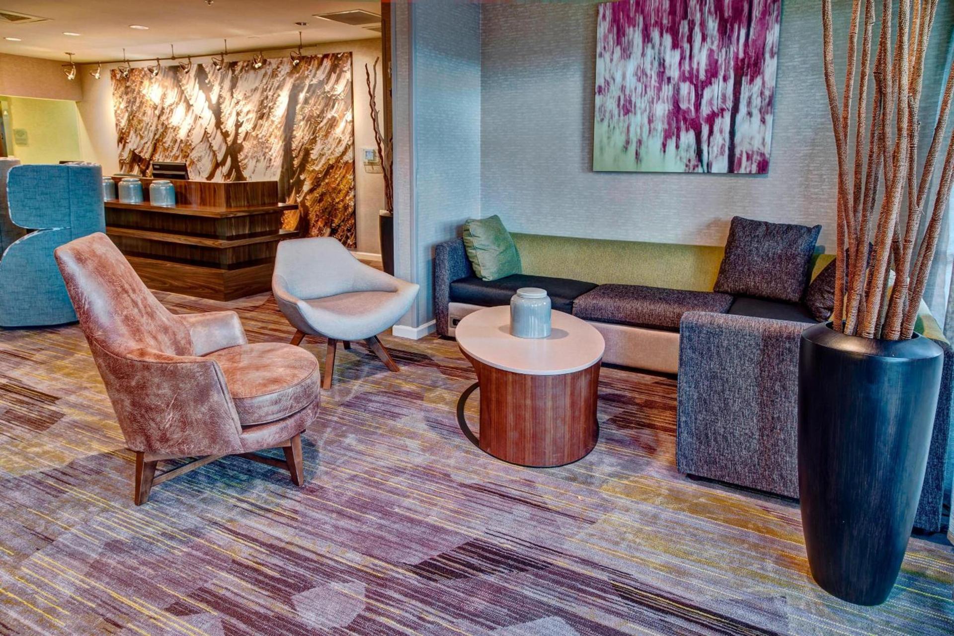 Courtyard by Marriott Alexandria photo 3