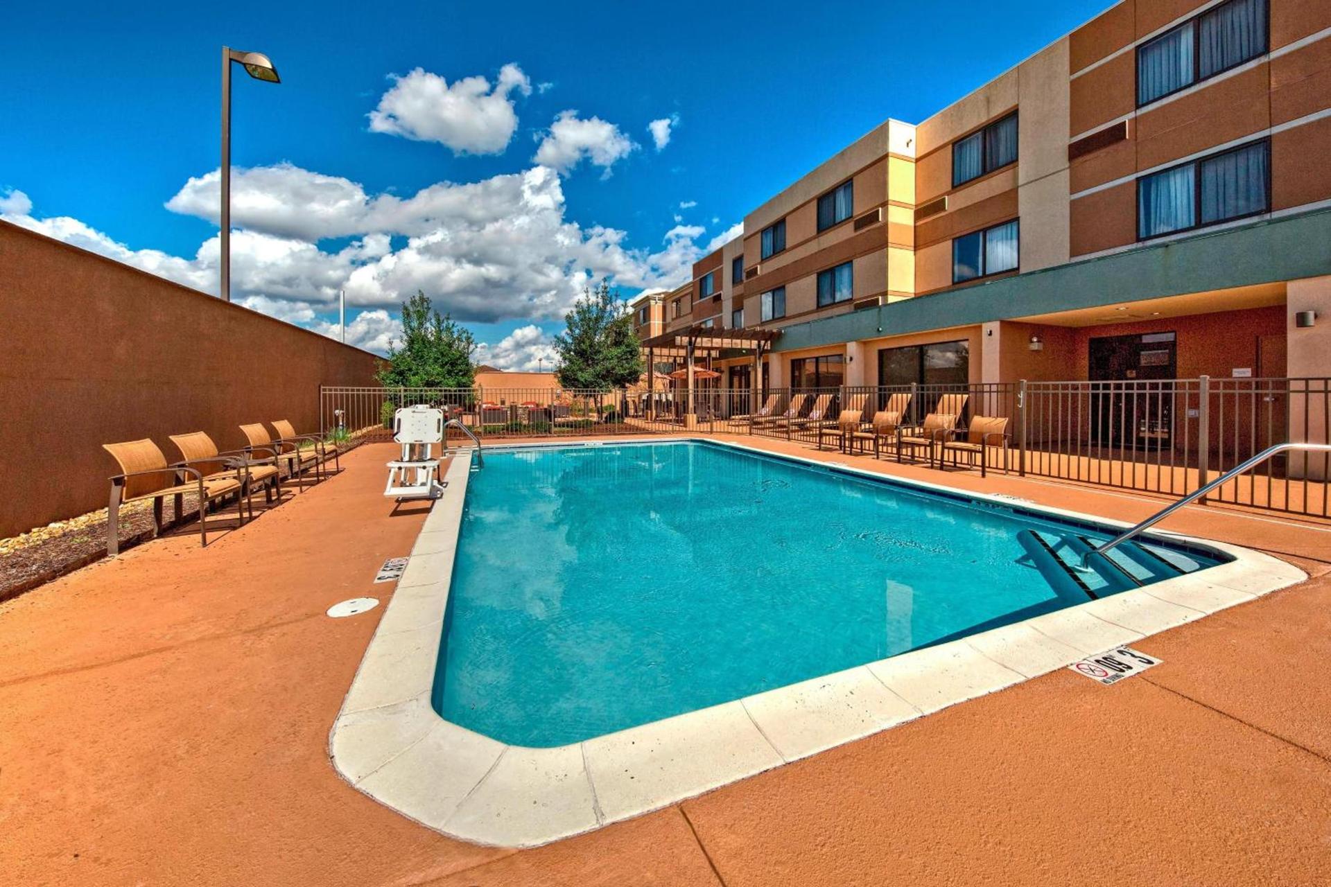 Courtyard by Marriott Alexandria photo 33