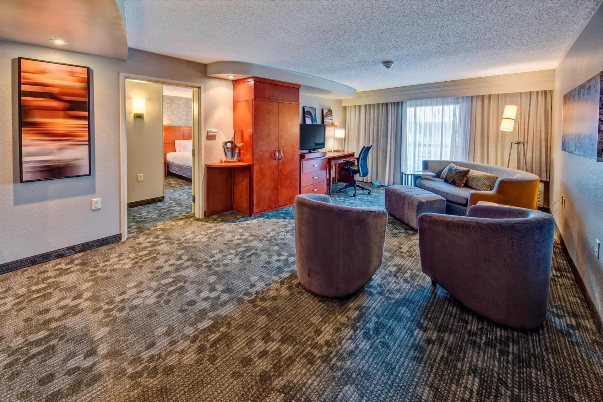 Courtyard by Marriott Alexandria photo 14