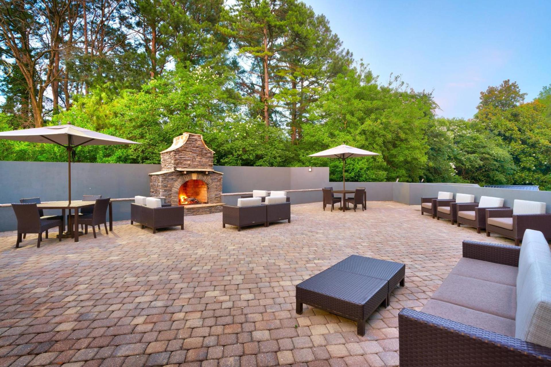 Courtyard by Marriott Charlotte Airport LoSo photo 6