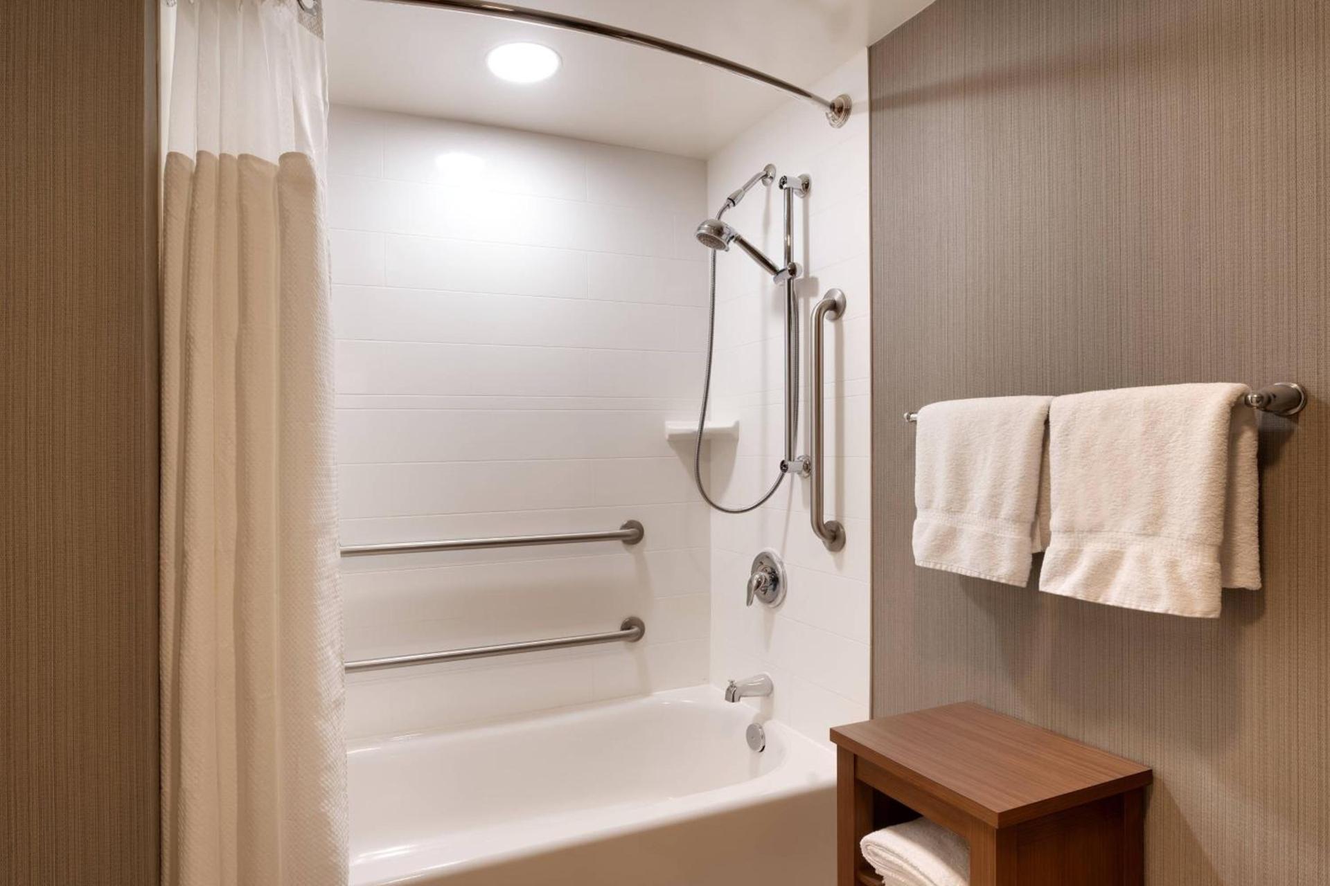 Courtyard by Marriott Charlotte Airport LoSo photo 19