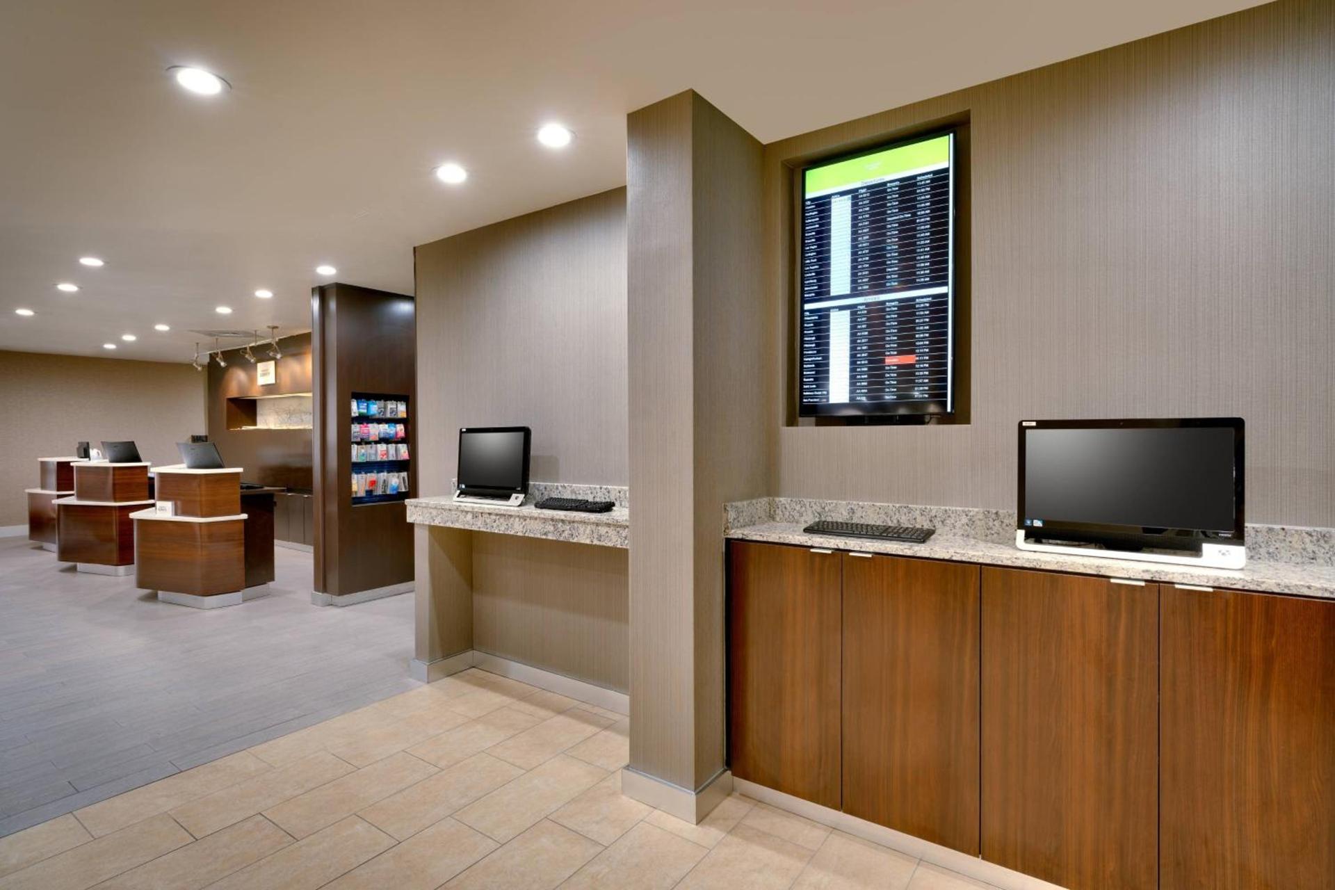 Courtyard by Marriott Charlotte Airport LoSo photo 23