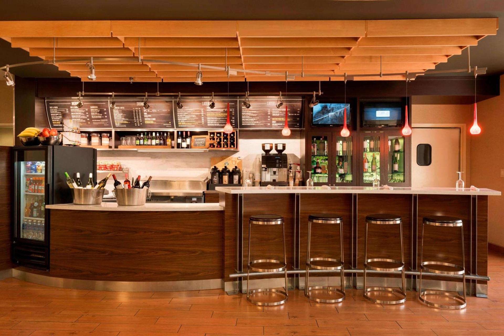 Courtyard by Marriott Peoria photo 17