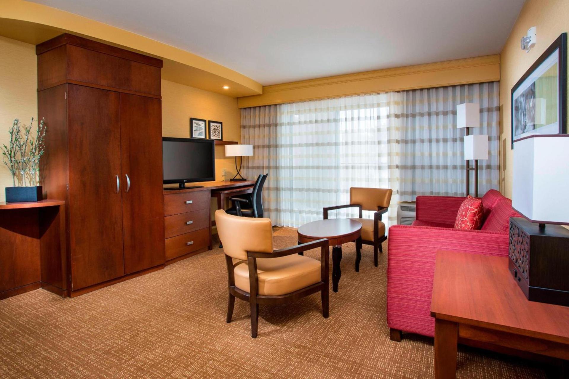 Courtyard by Marriott Peoria photo 9