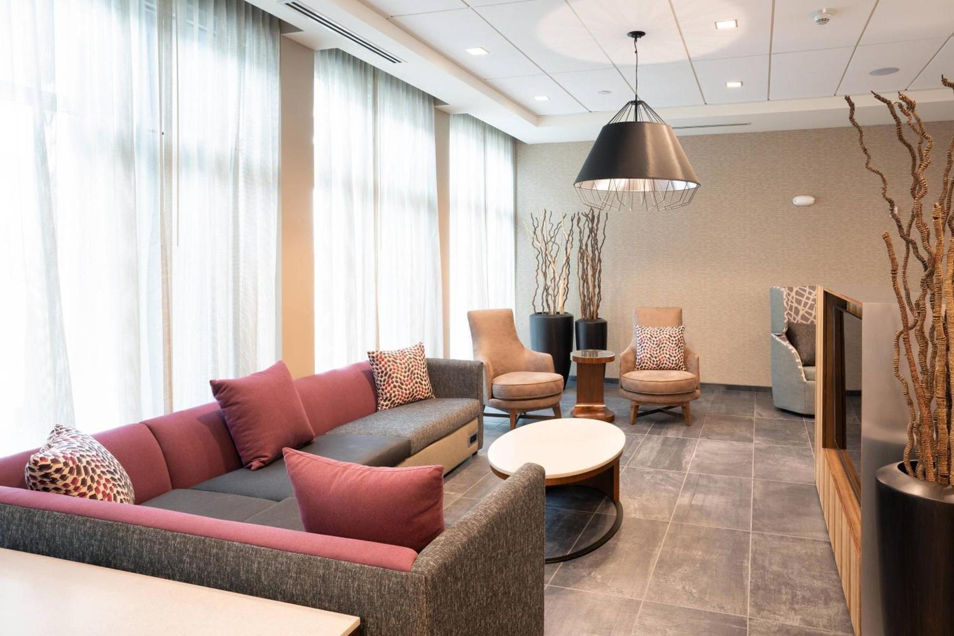 Courtyard by Marriott Charleston-North Charleston photo 3