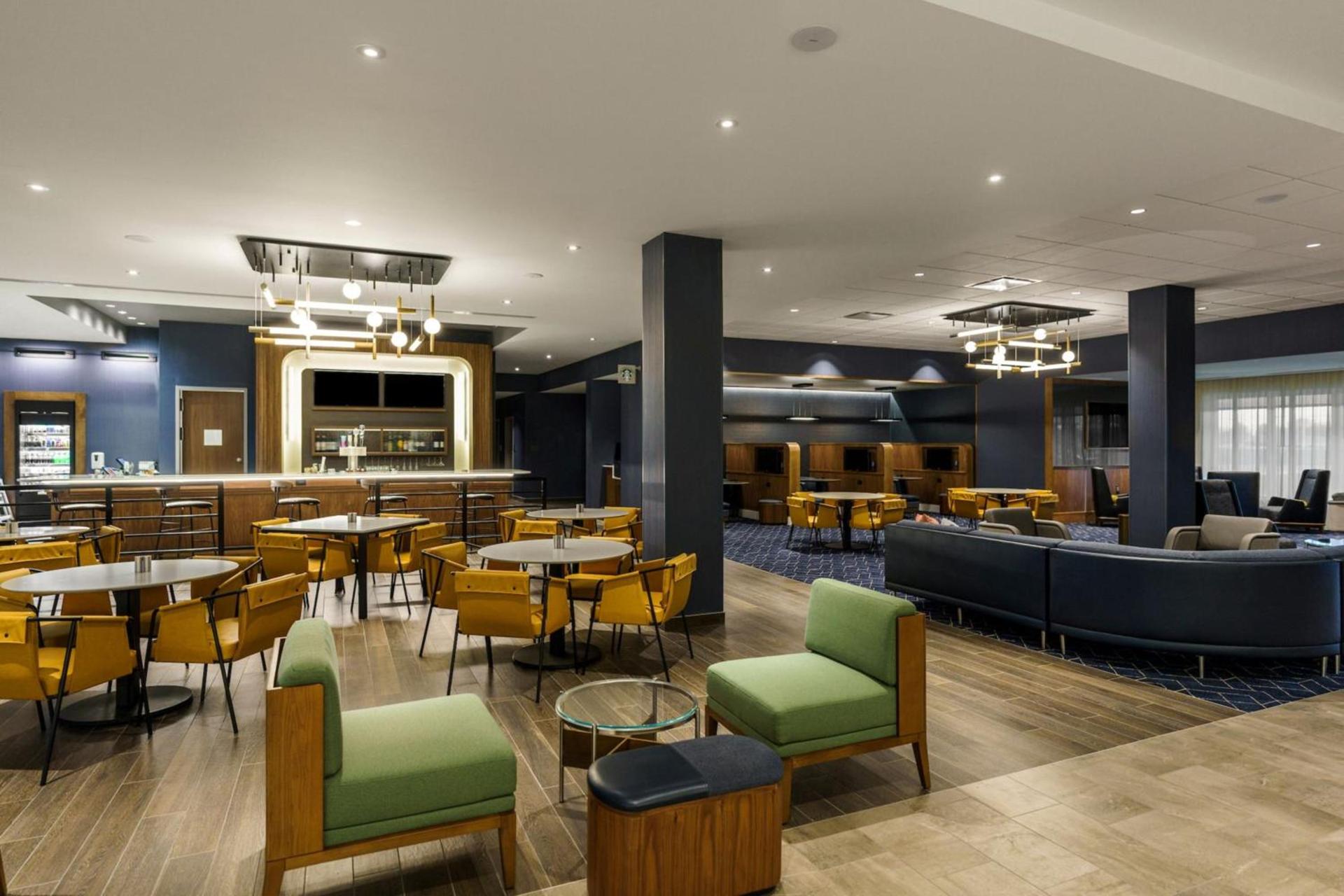 Courtyard by Marriott Indianapolis Fishers photo 4