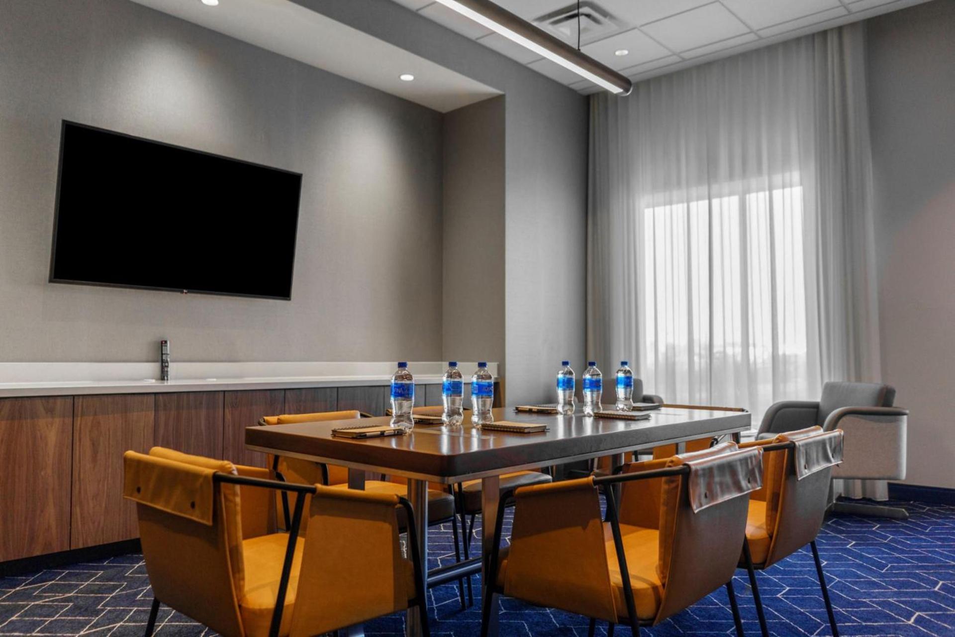 Courtyard by Marriott Indianapolis Fishers photo 49