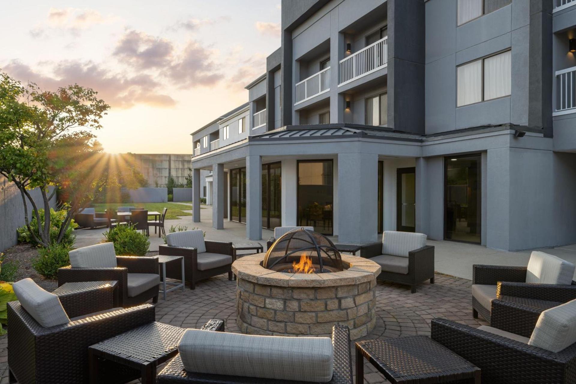Courtyard Indianapolis Northwest photo 16