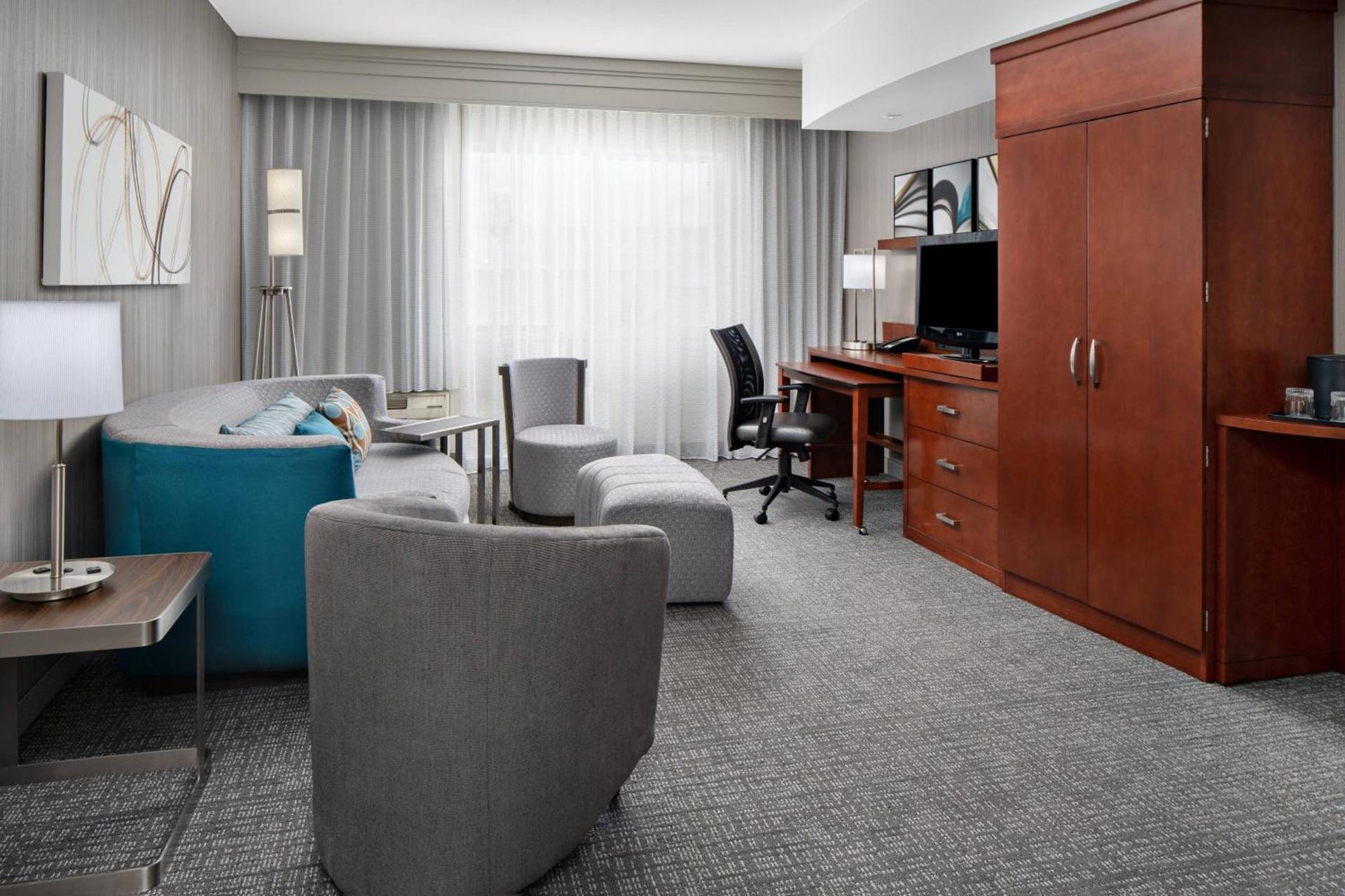 Courtyard by Marriott Raleigh North photo 22