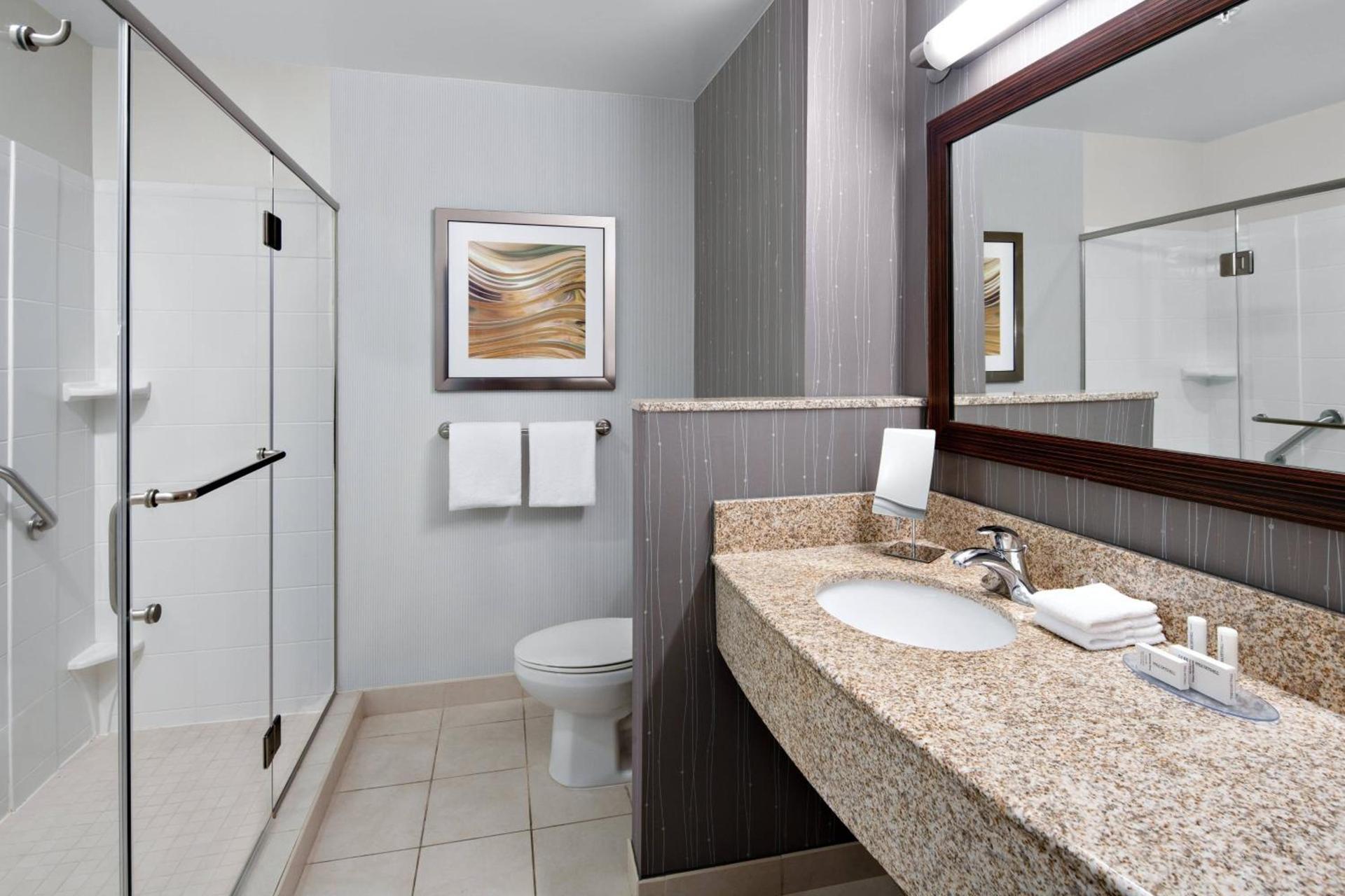 Courtyard by Marriott Raleigh North photo 18