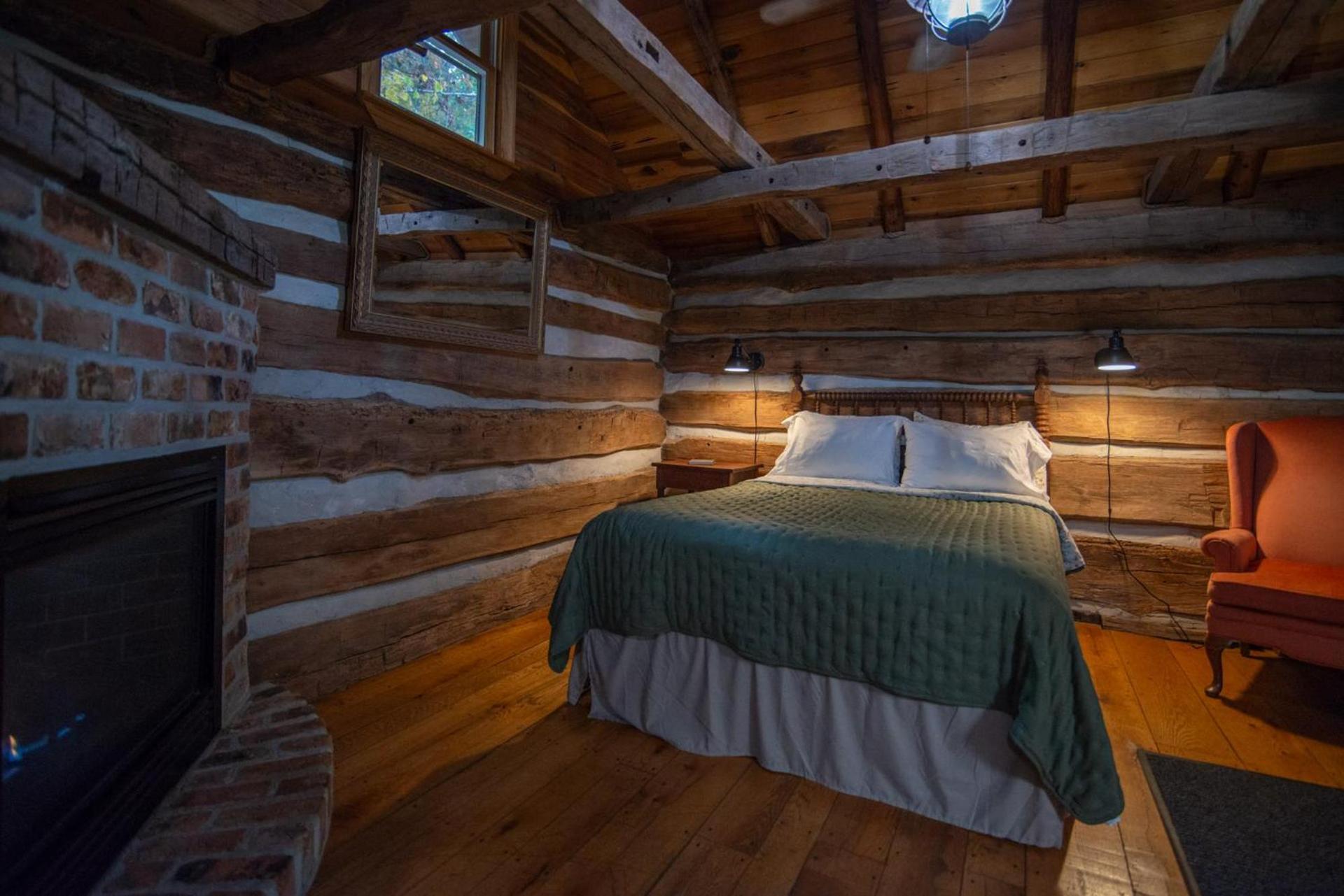 Moore House Inn & Cabins photo 6
