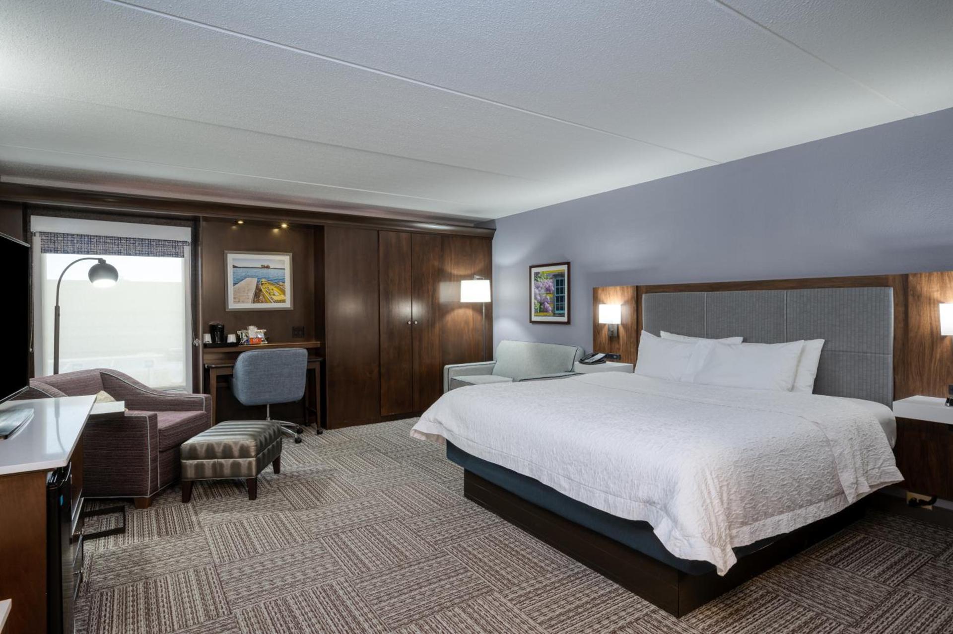 Hampton Inn Janesville photo 22