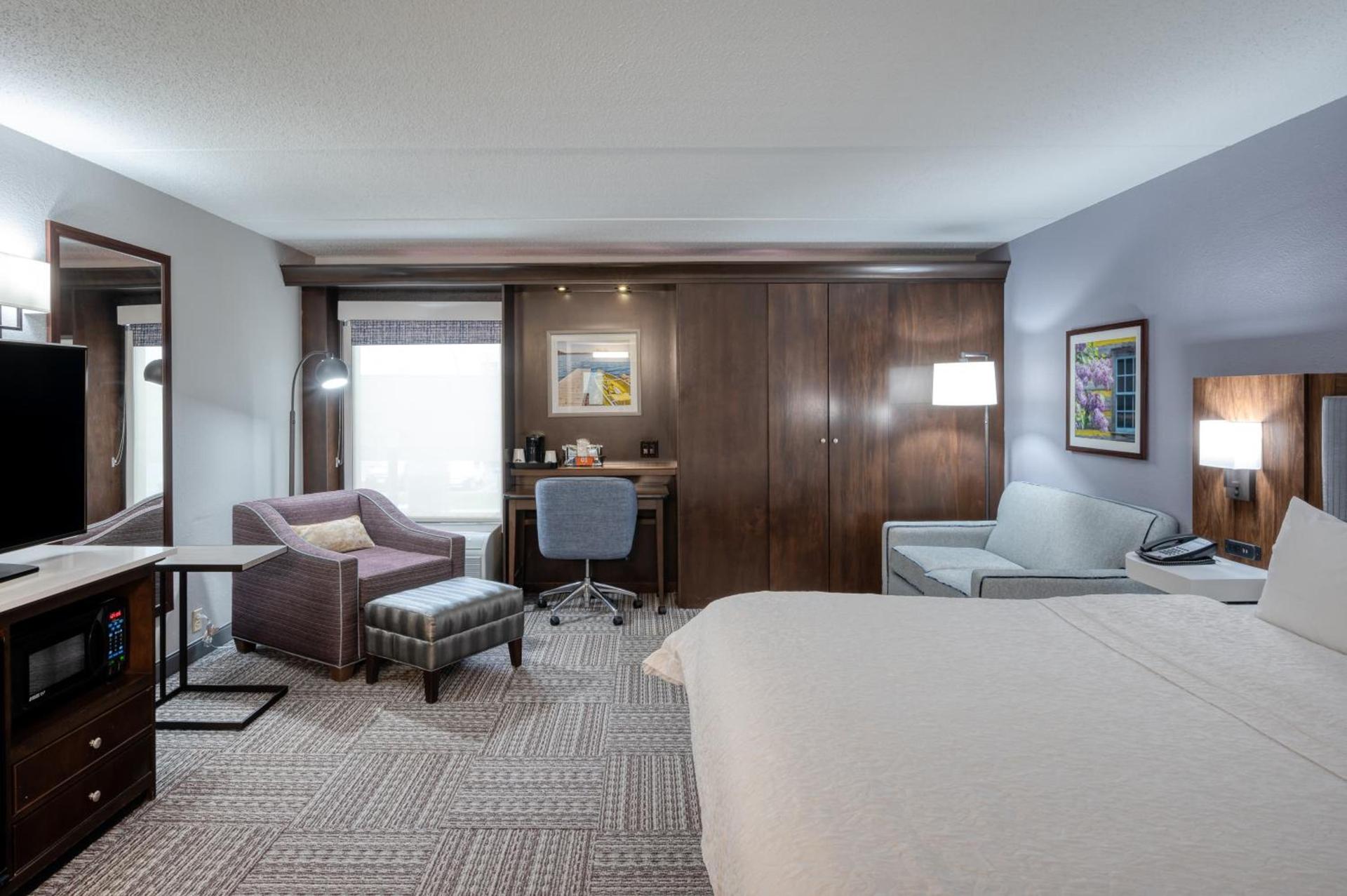 Hampton Inn Janesville photo 23