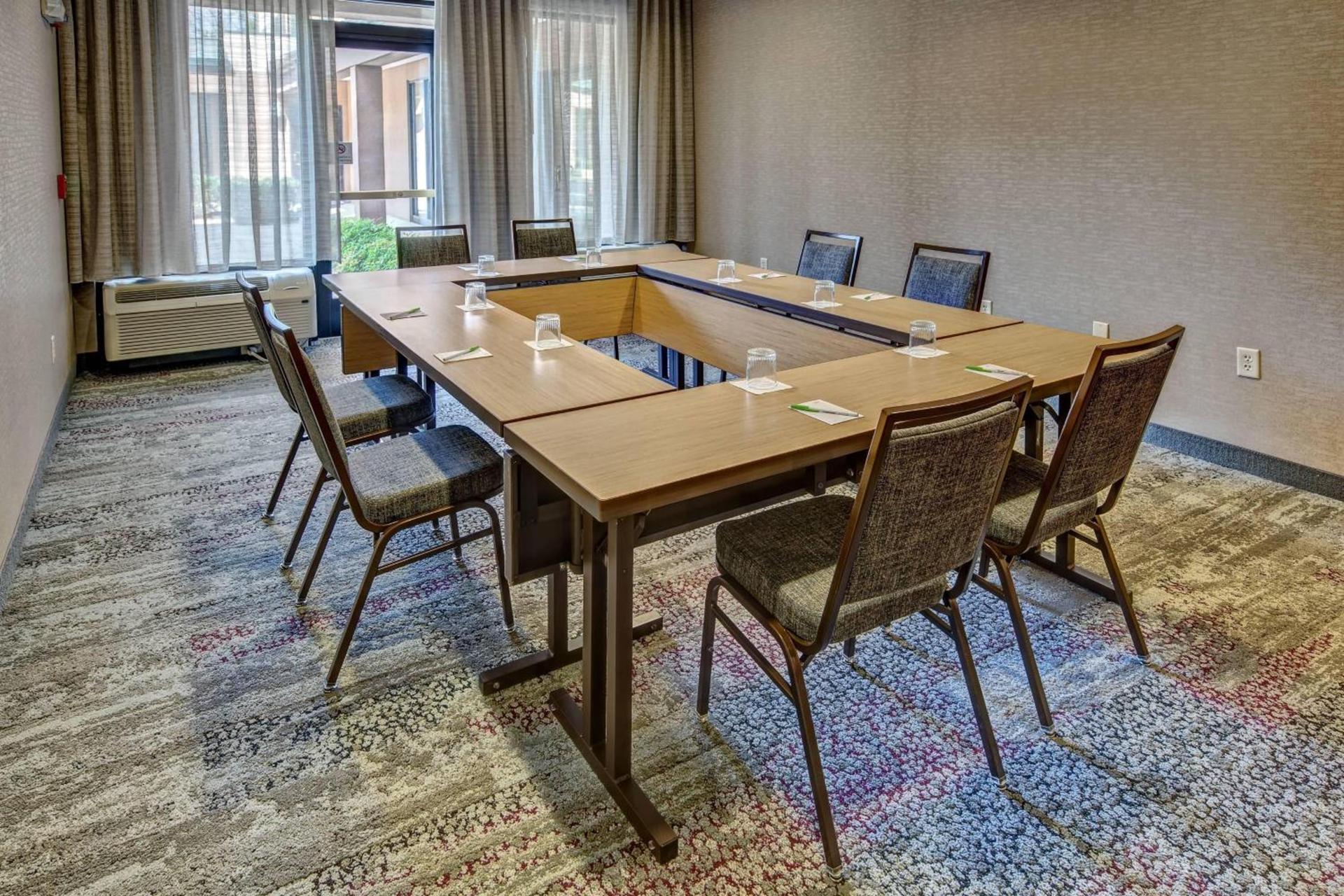 Courtyard by Marriott Springfield photo 52