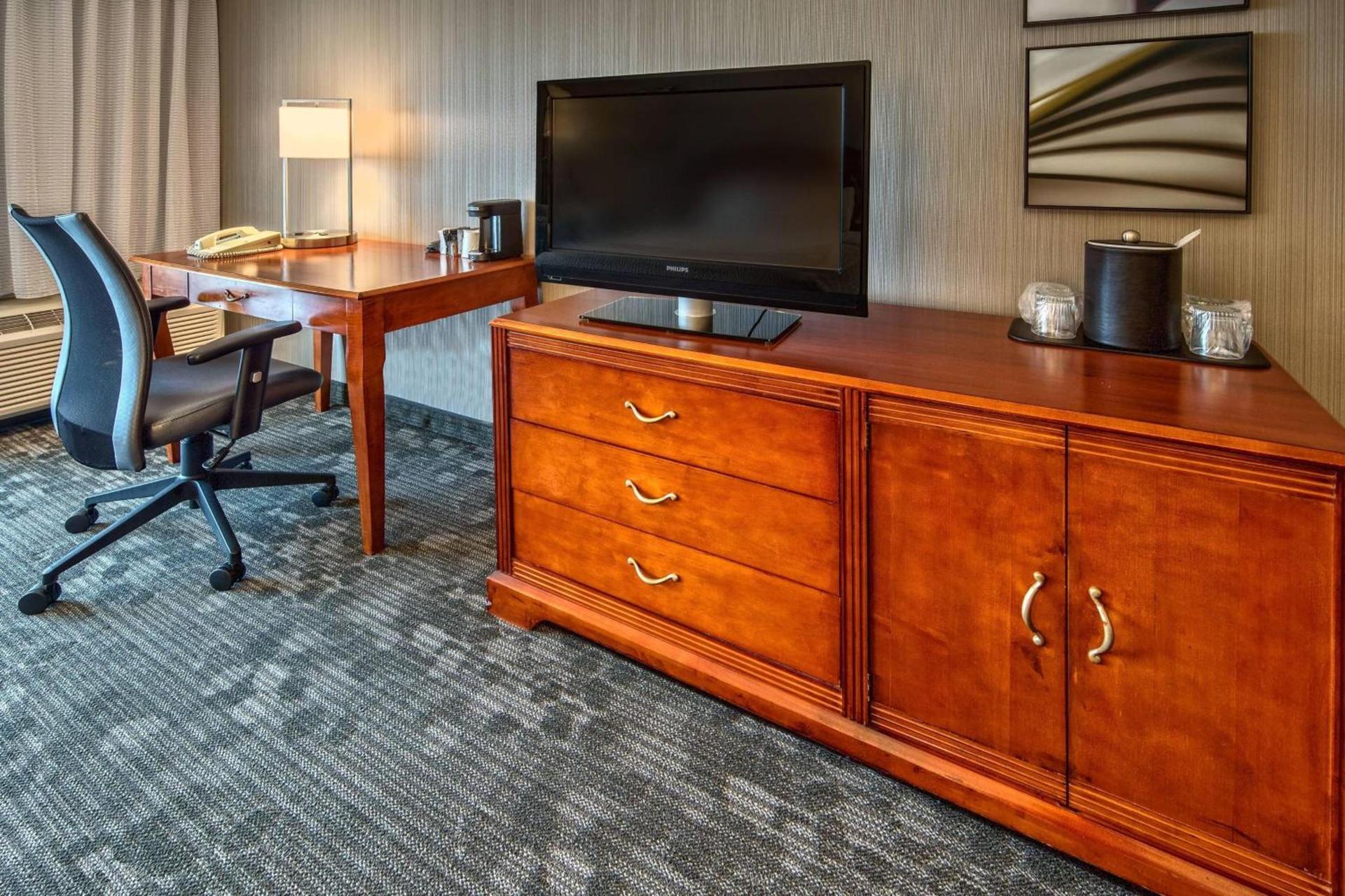 Courtyard by Marriott Springfield photo 19