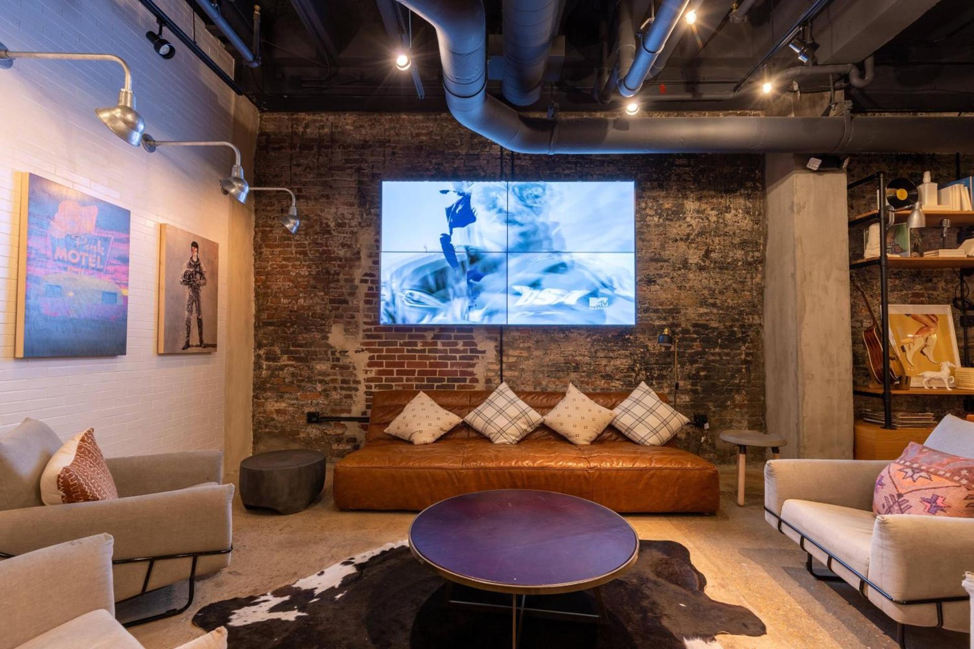 Moxy Nashville Downtown photo 3