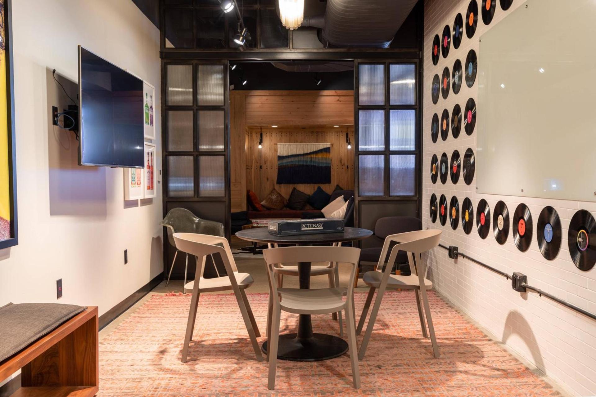 Moxy Nashville Downtown photo 8