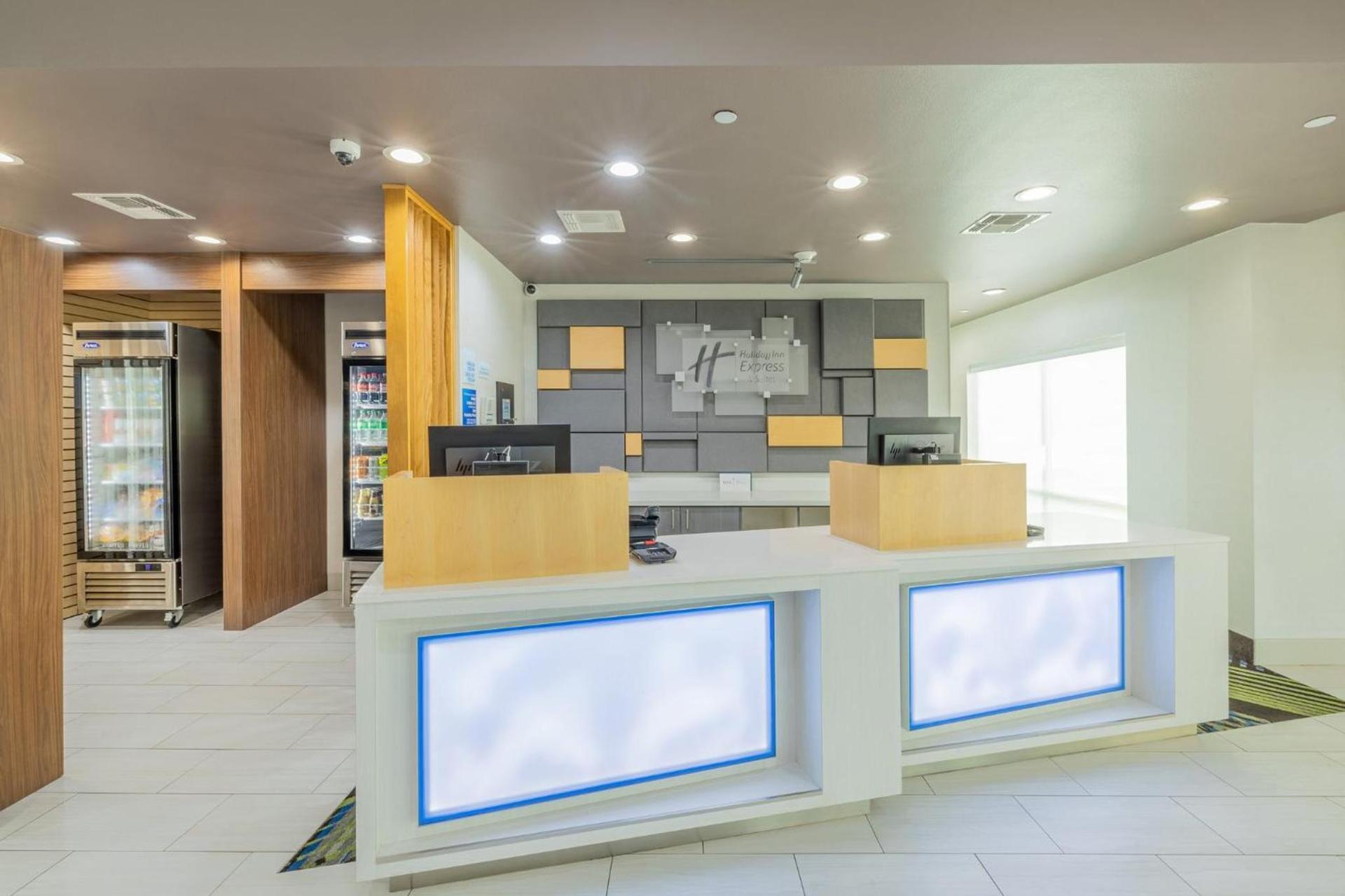 Holiday Inn Express & Suites Lindale - Tyler by IHG photo 40