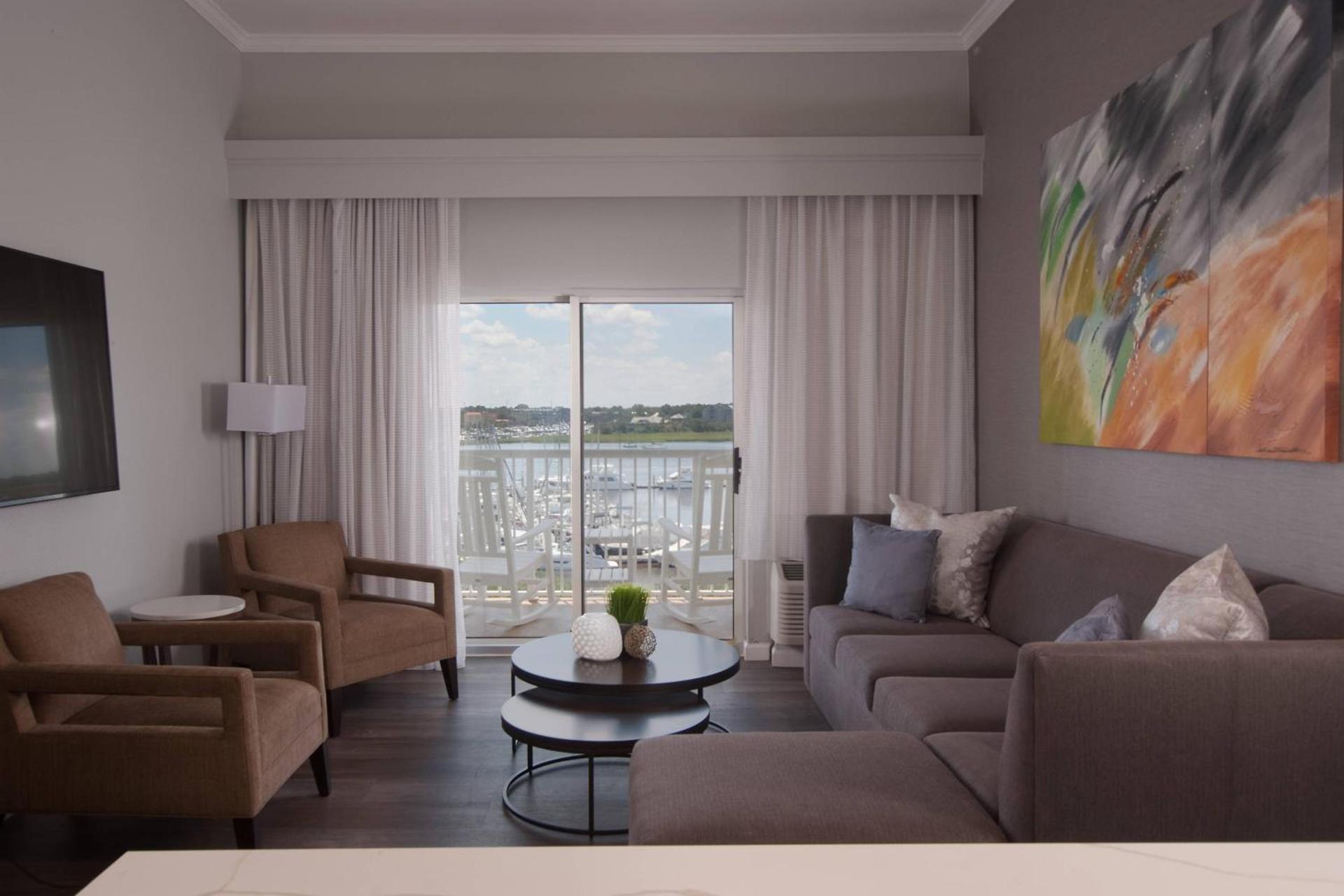 Courtyard Charleston Waterfront photo 31