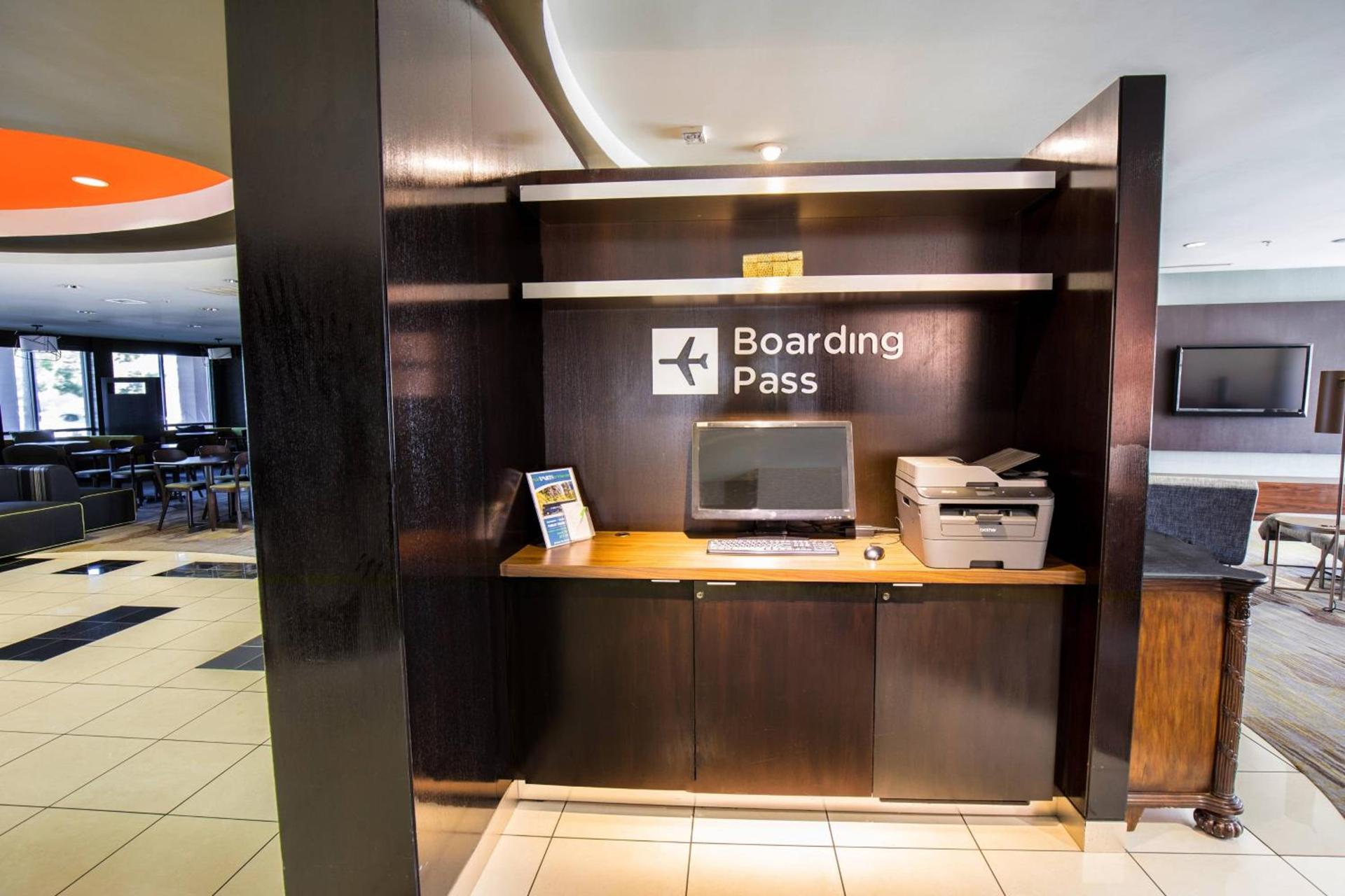 Courtyard by Marriott Merced photo 14