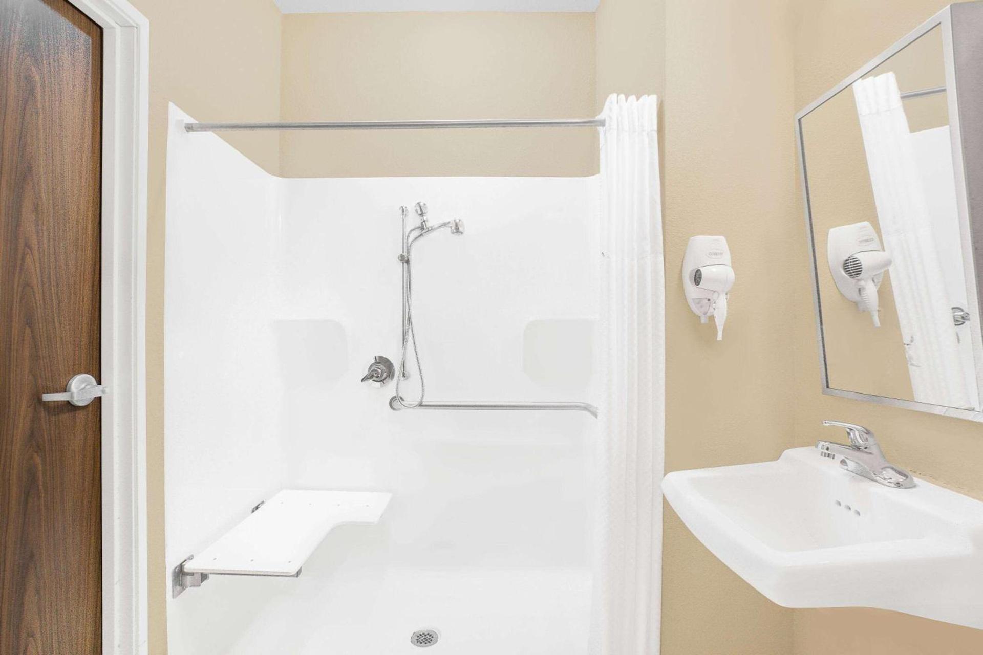Microtel Inn & Suites By Wyndham Conway photo 5