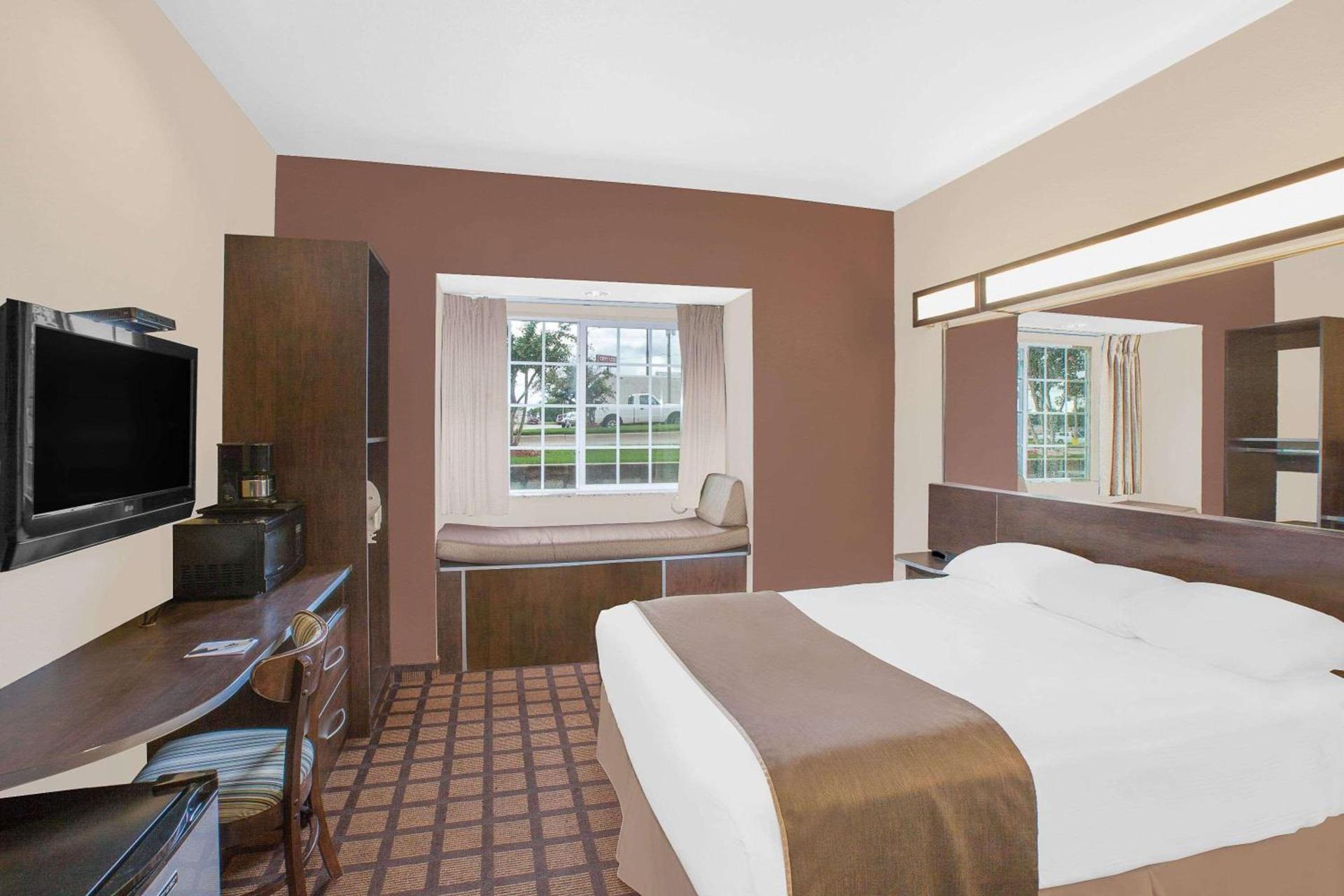 Microtel Inn & Suites By Wyndham Conway photo 8