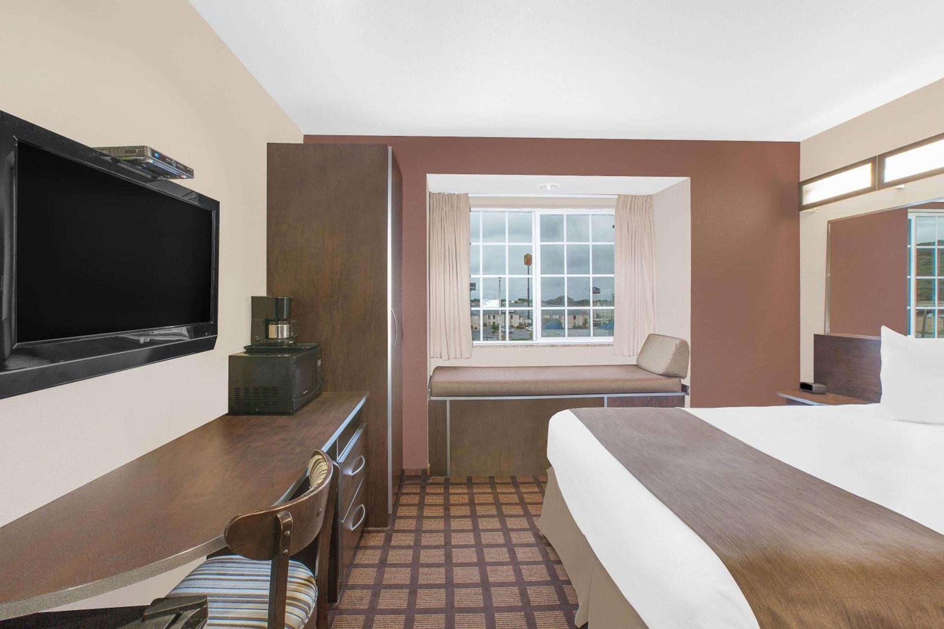 Microtel Inn & Suites By Wyndham Conway photo 10