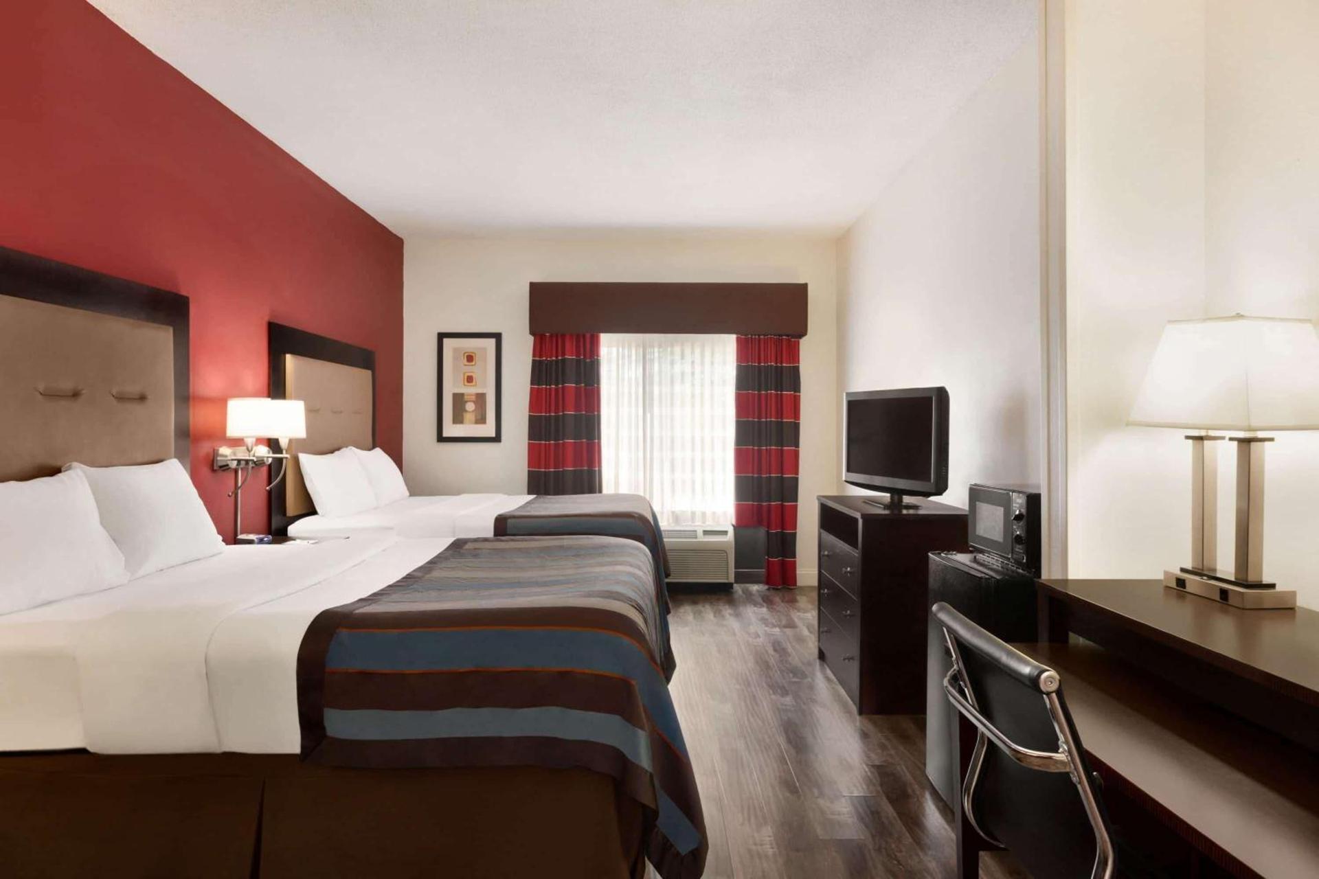 Wingate By Wyndham Montgomery photo 10
