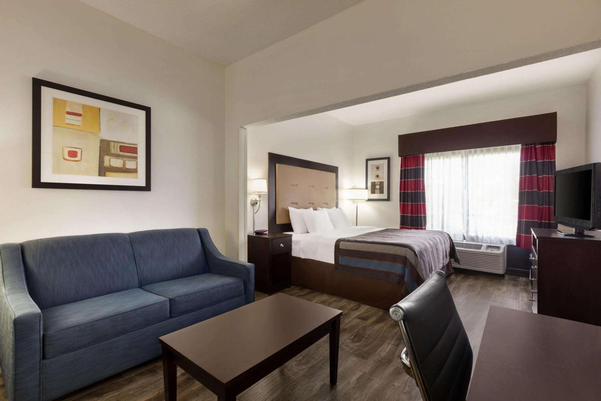 Wingate By Wyndham Montgomery photo 12