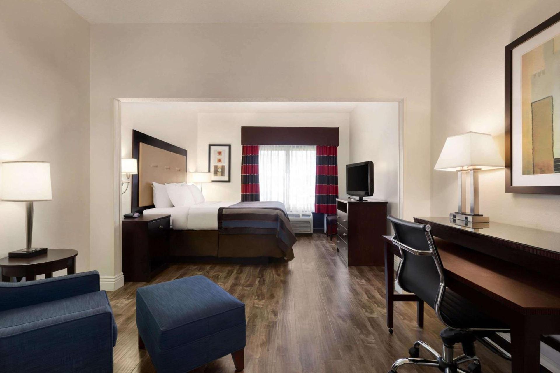 Wingate By Wyndham Montgomery photo 13