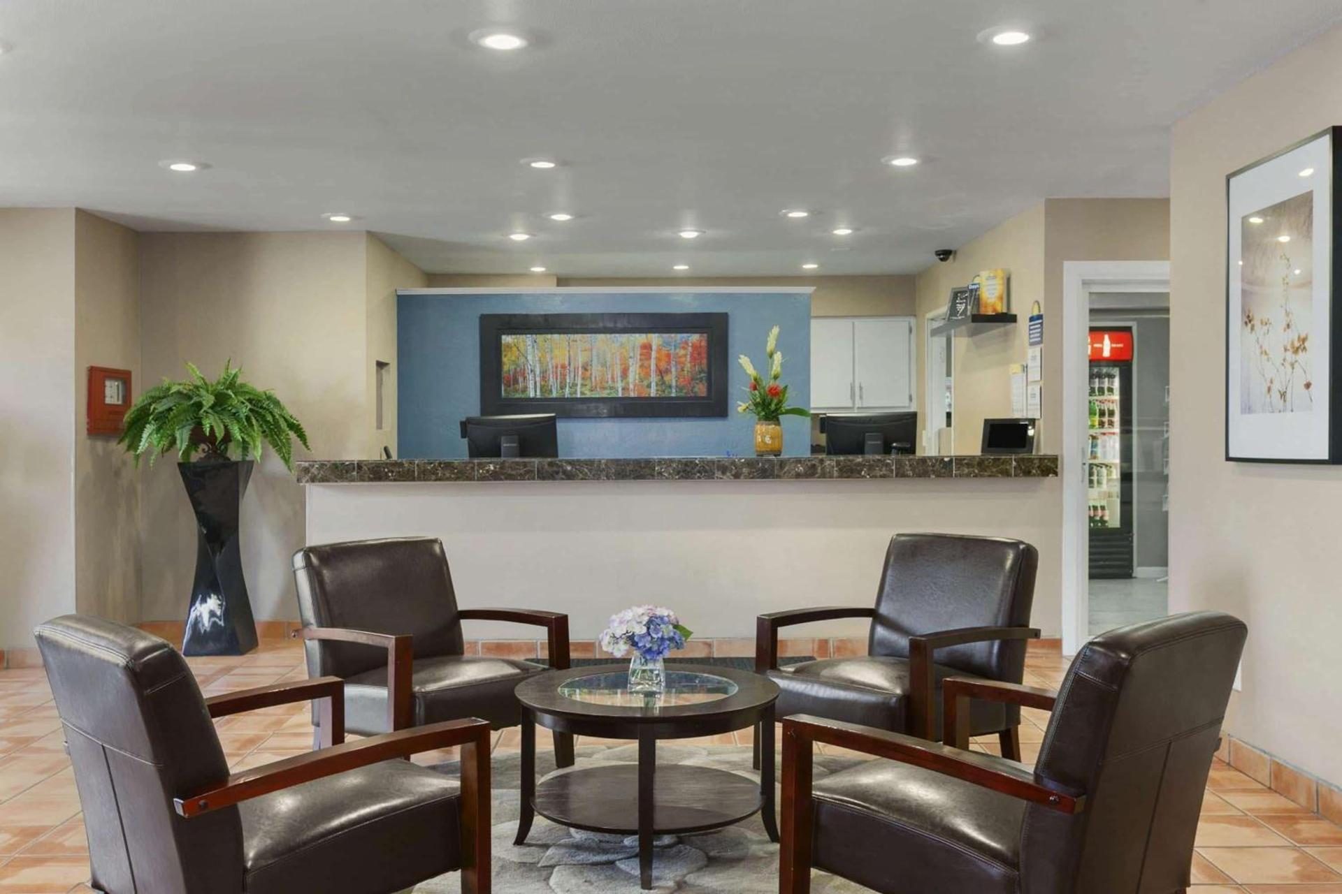 Days Inn by Wyndham Williams photo 9