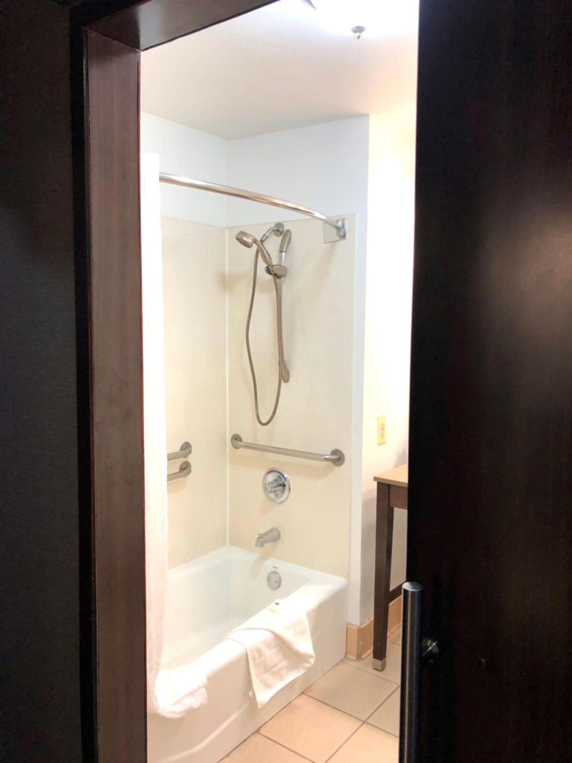 Country Inn & Suites by Radisson, San Jose International Airport, CA photo 17