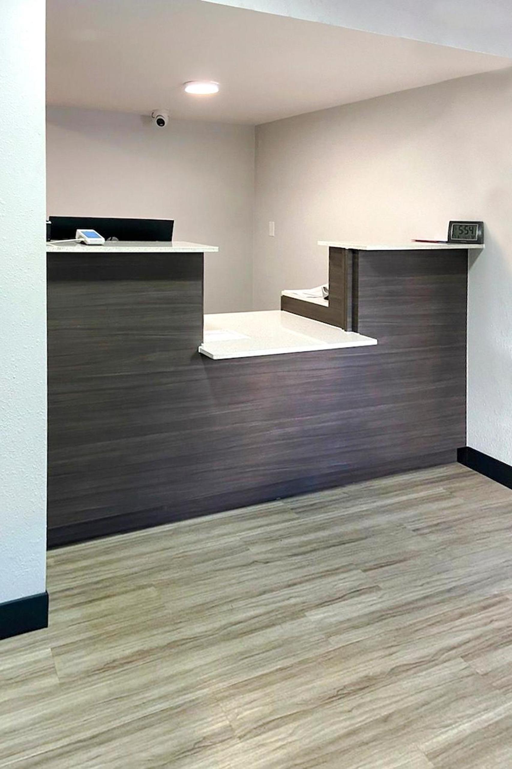 Southern Suites Carrollton photo 2