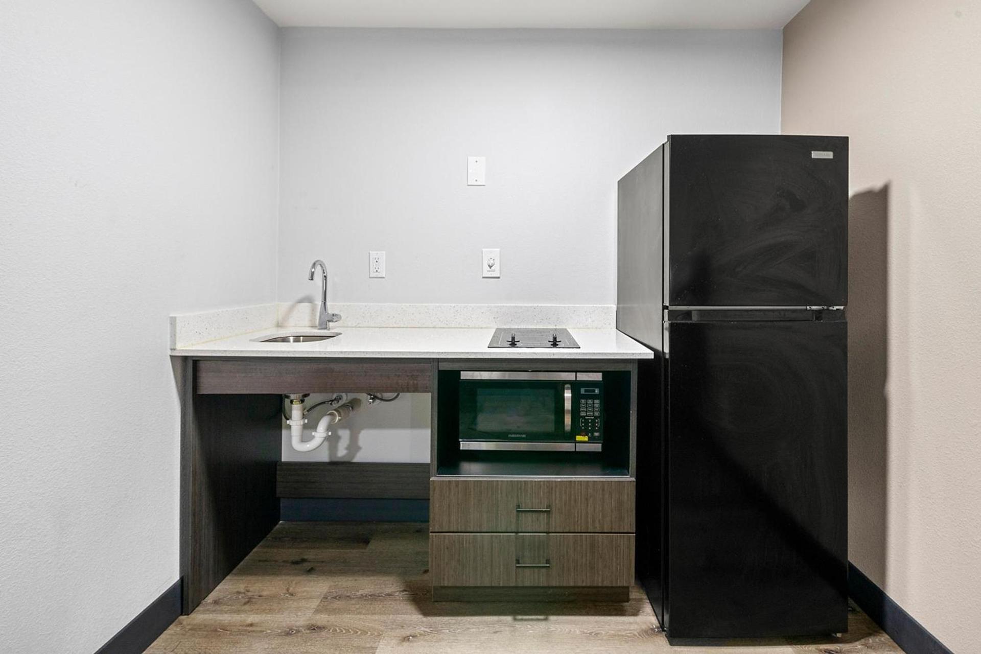 Southern Suites Carrollton photo 10